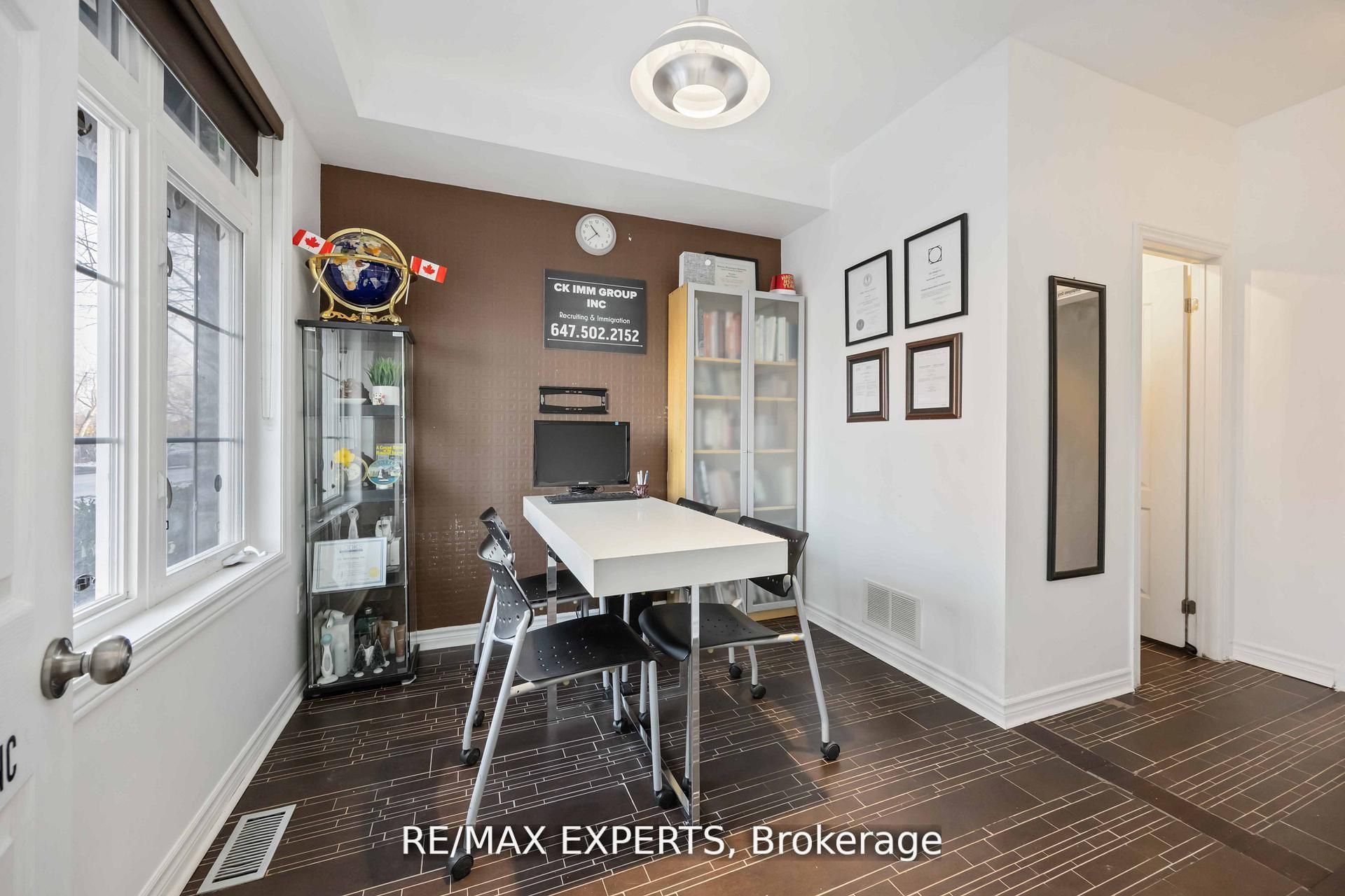 19b Oak Street Property Photo 10