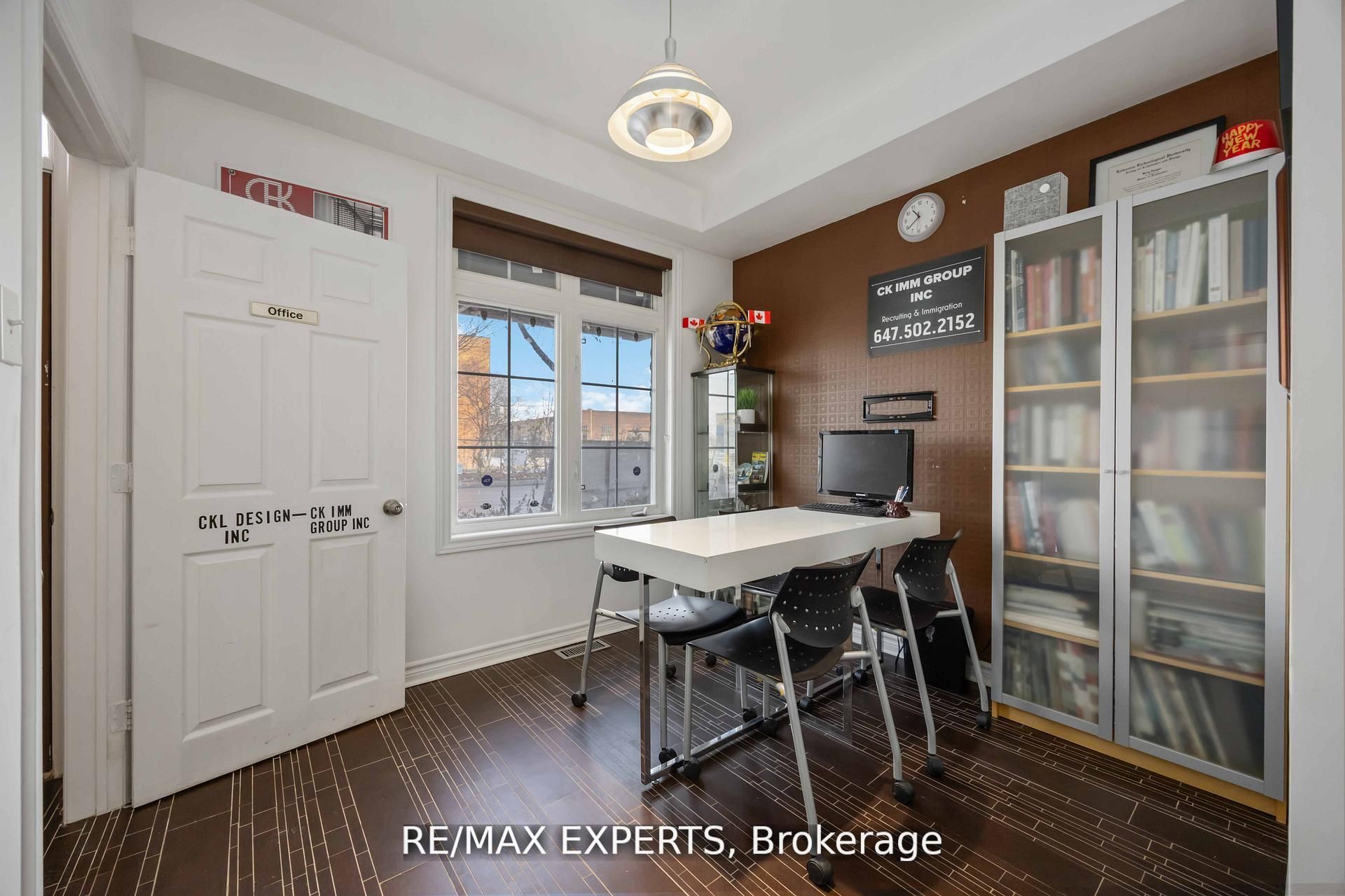 19b Oak Street Property Photo 11