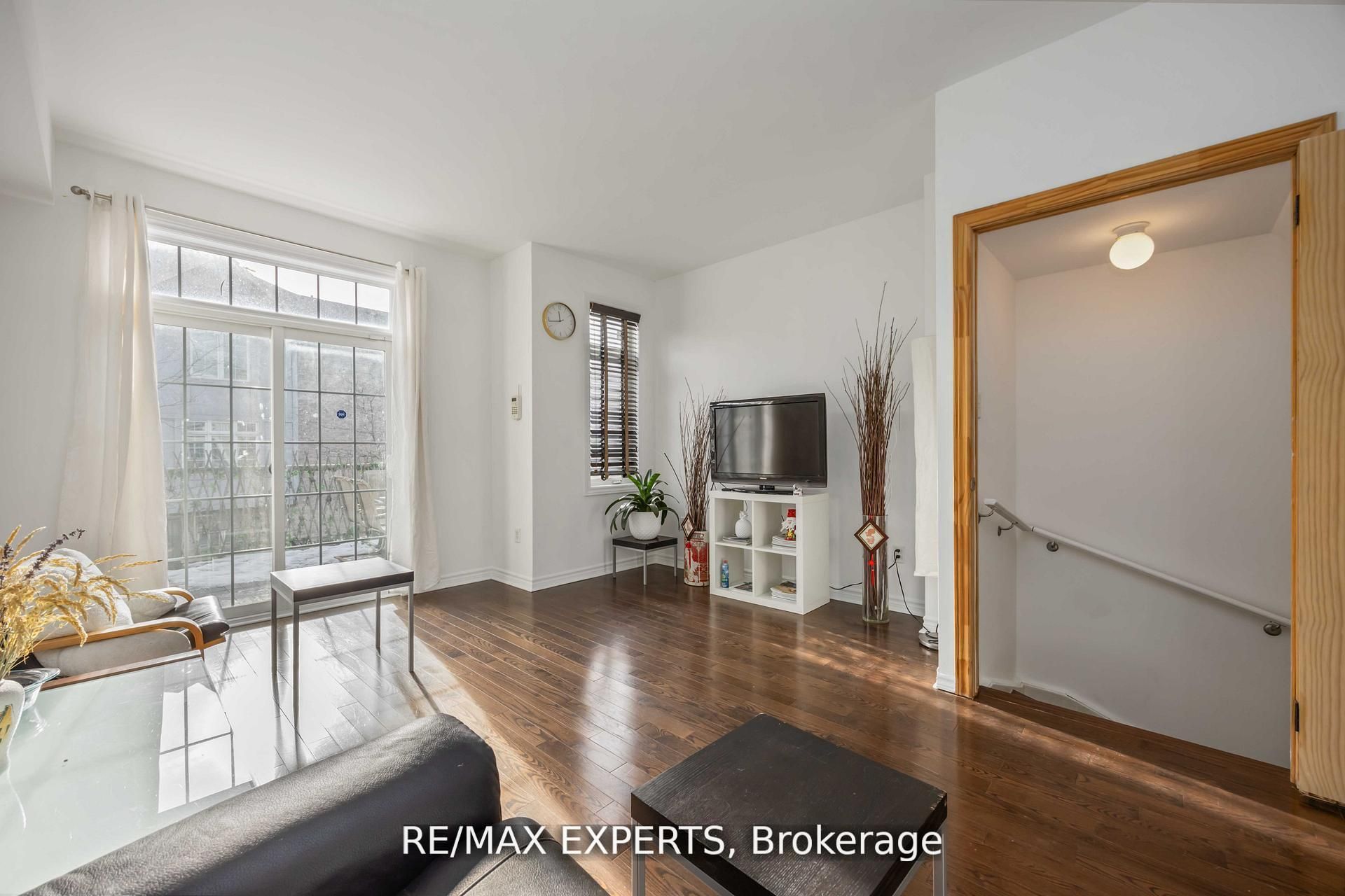 19b Oak Street Property Photo 14