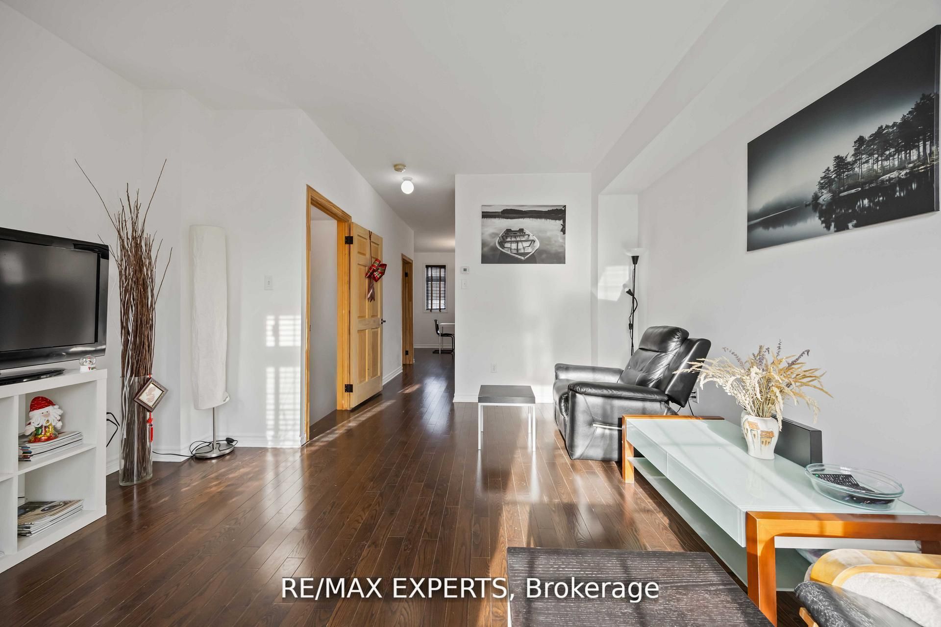 19b Oak Street Property Photo 16