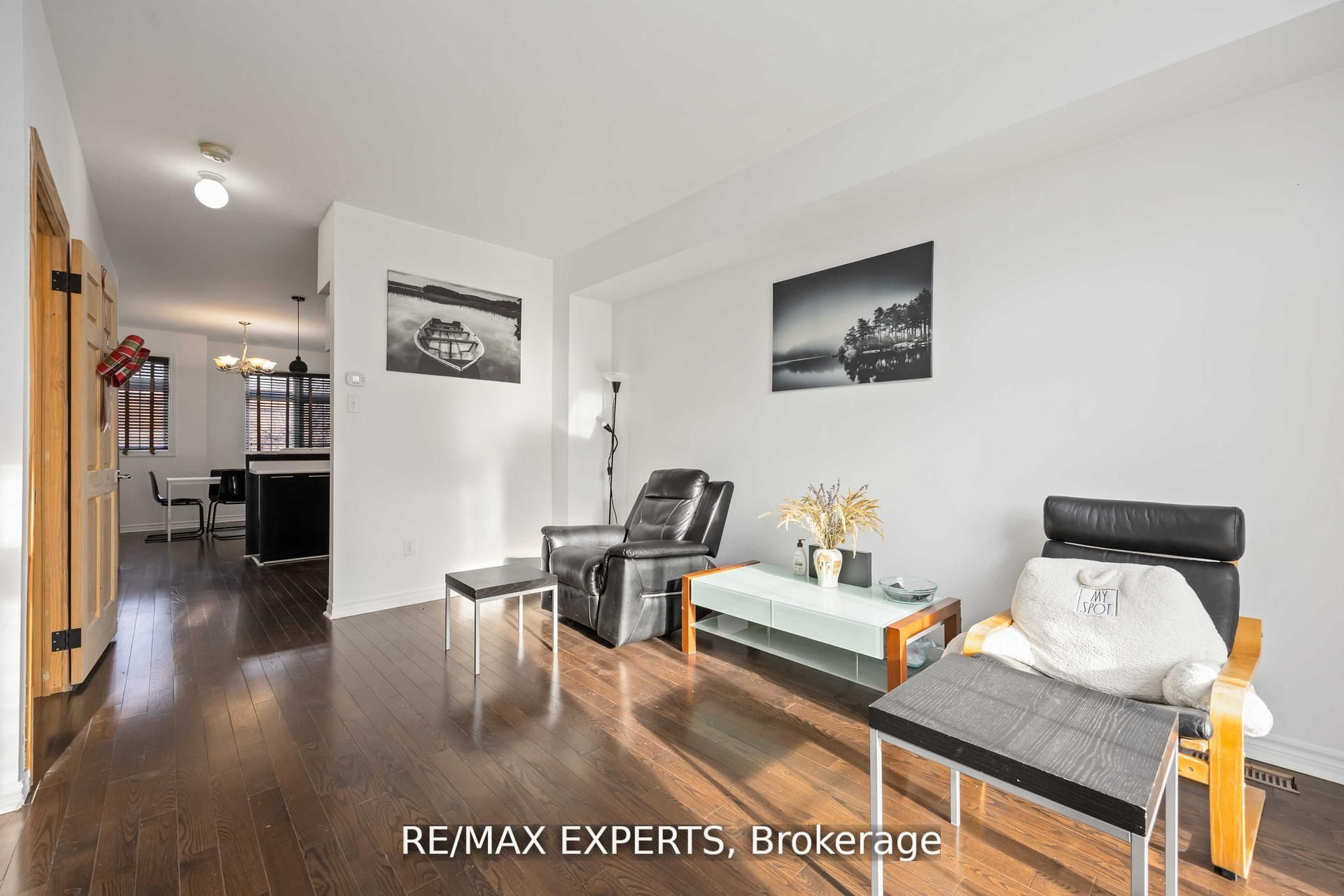 19b Oak Street Property Photo 17