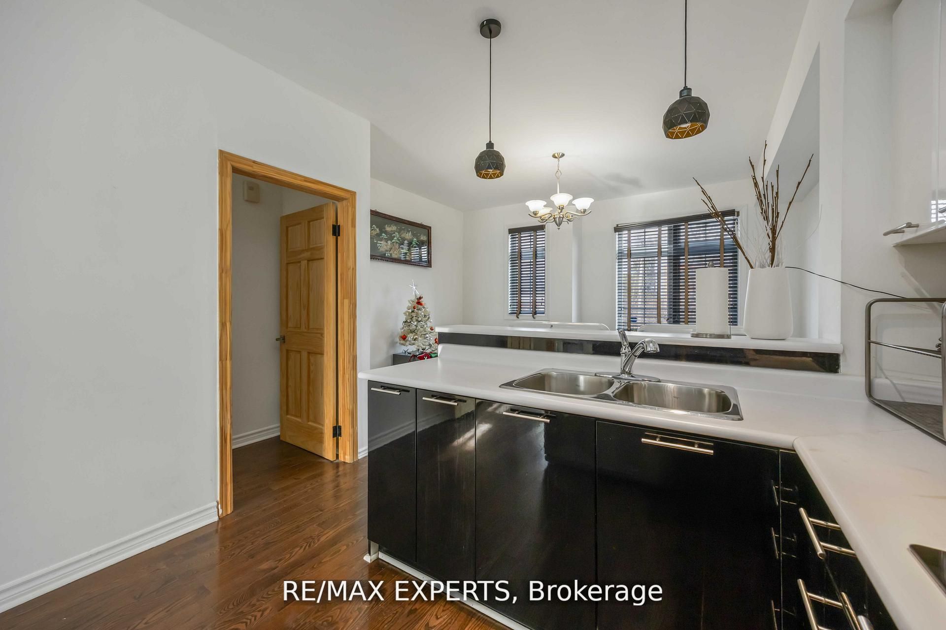 19b Oak Street Property Photo 22