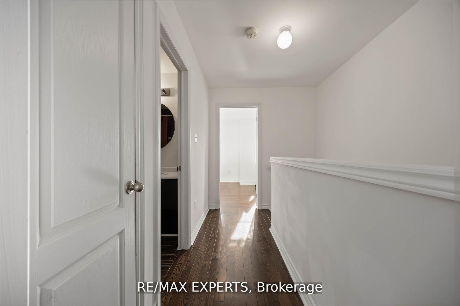 19b Oak Street Property Photo 32