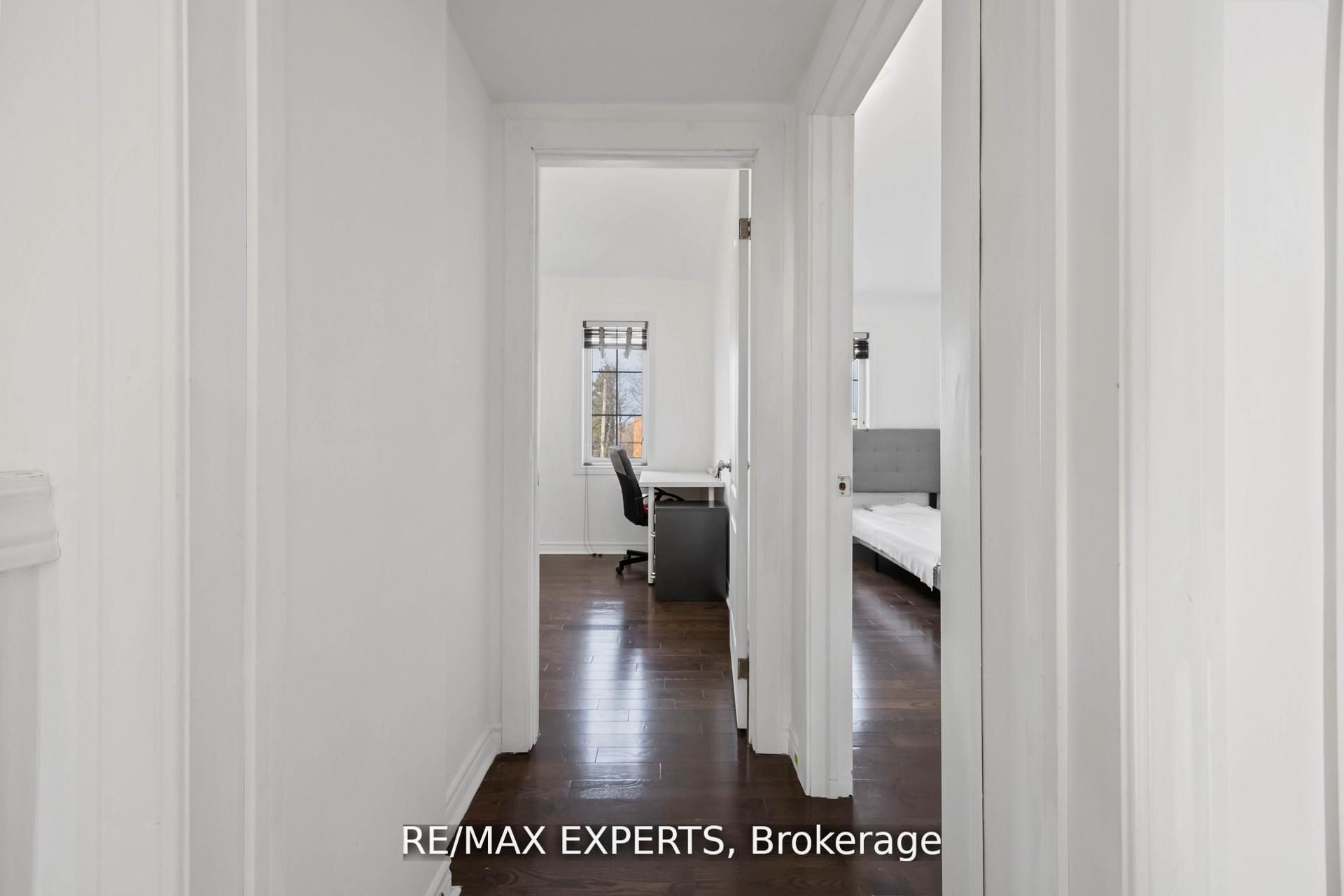 19b Oak Street Property Photo 34
