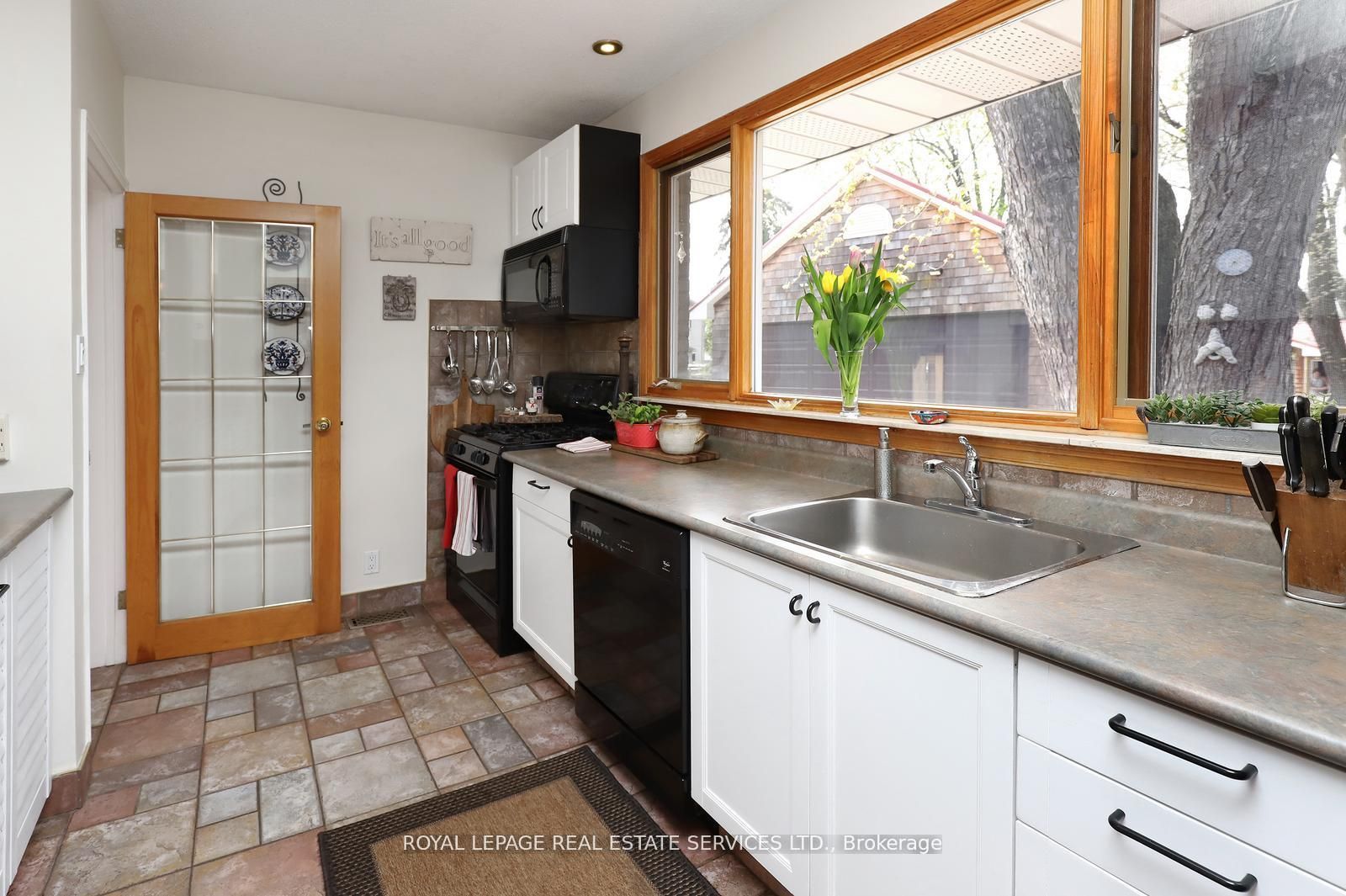 167 Oliver Place Property Photo 12