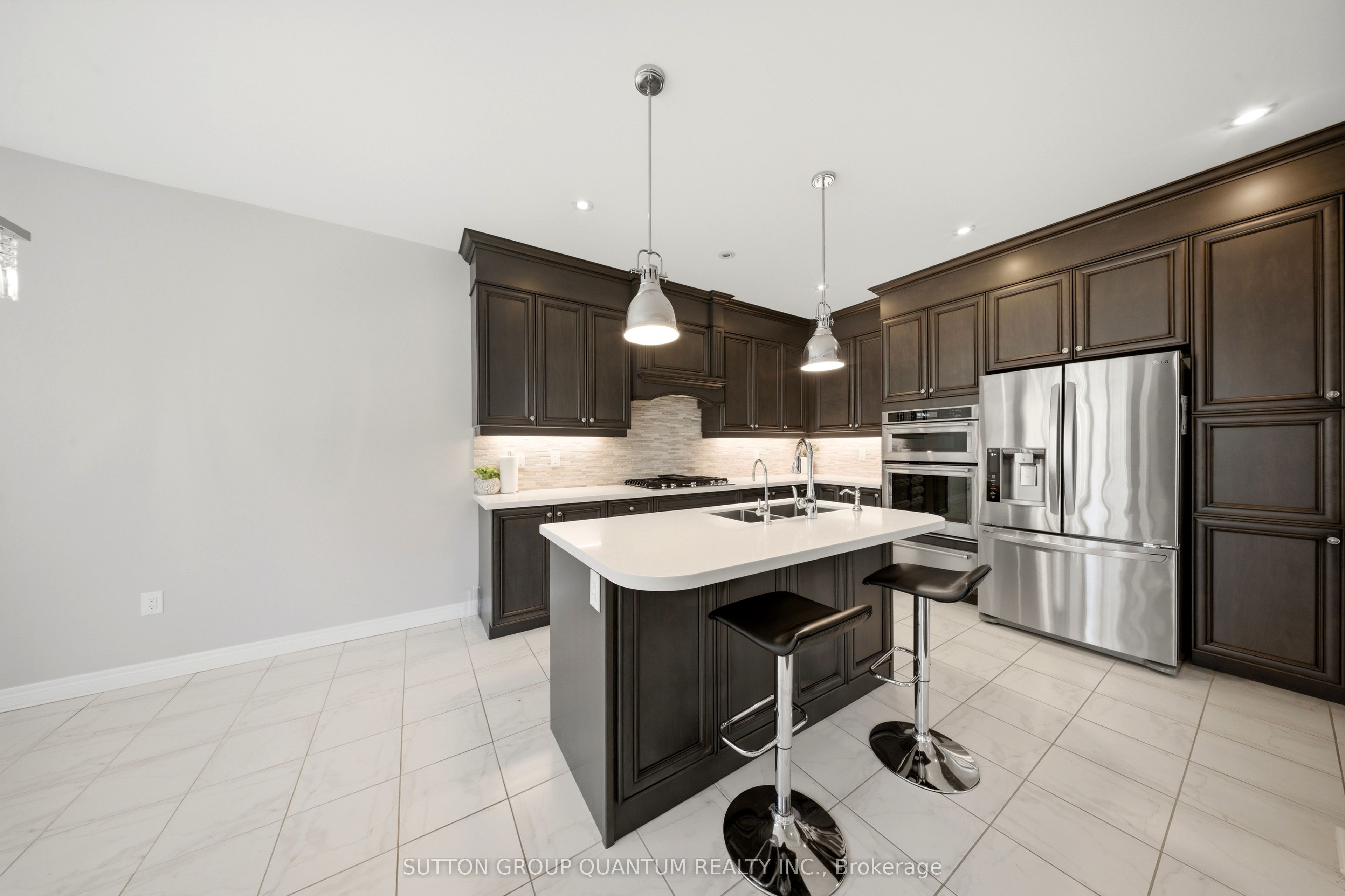 3196 Ernest Appelbe Boulevard Property Photo 12