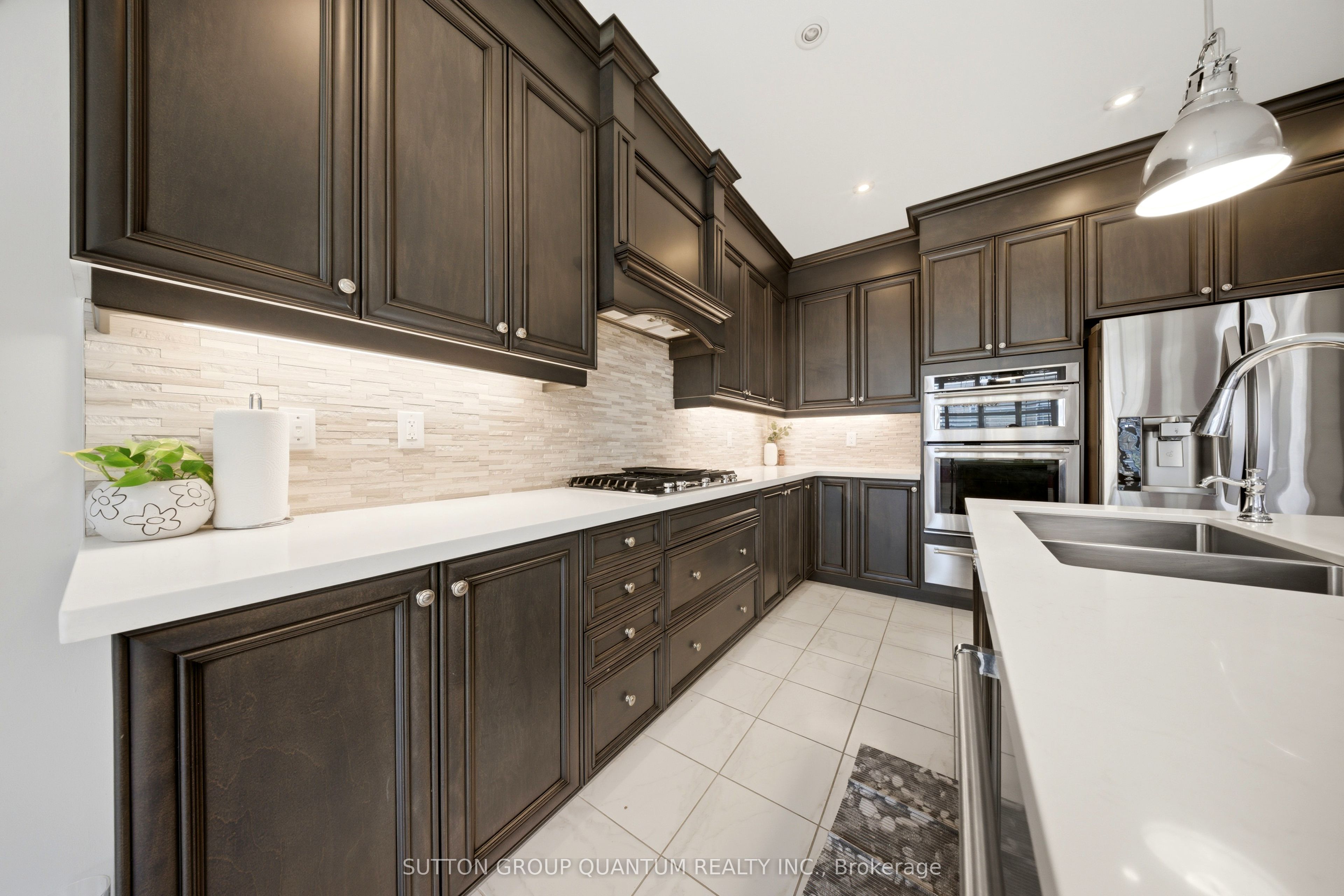 3196 Ernest Appelbe Boulevard Property Photo 13