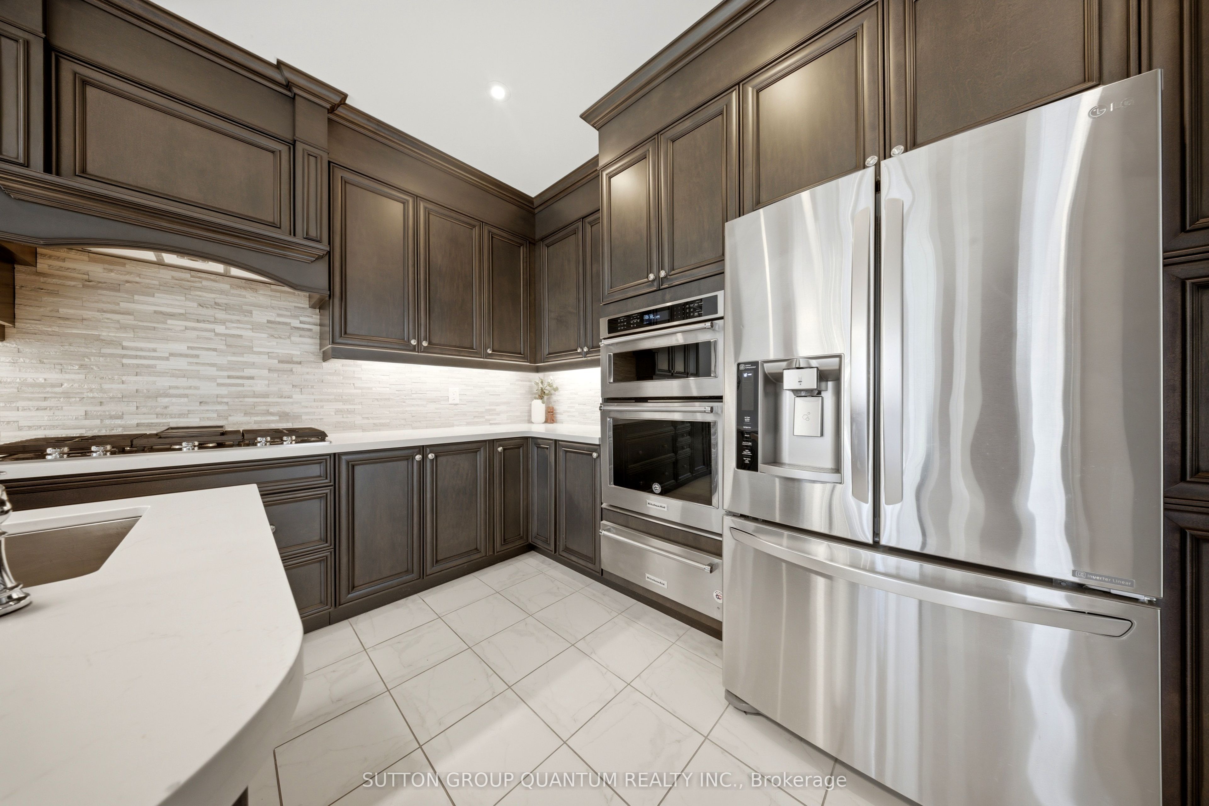 3196 Ernest Appelbe Boulevard Property Photo 14