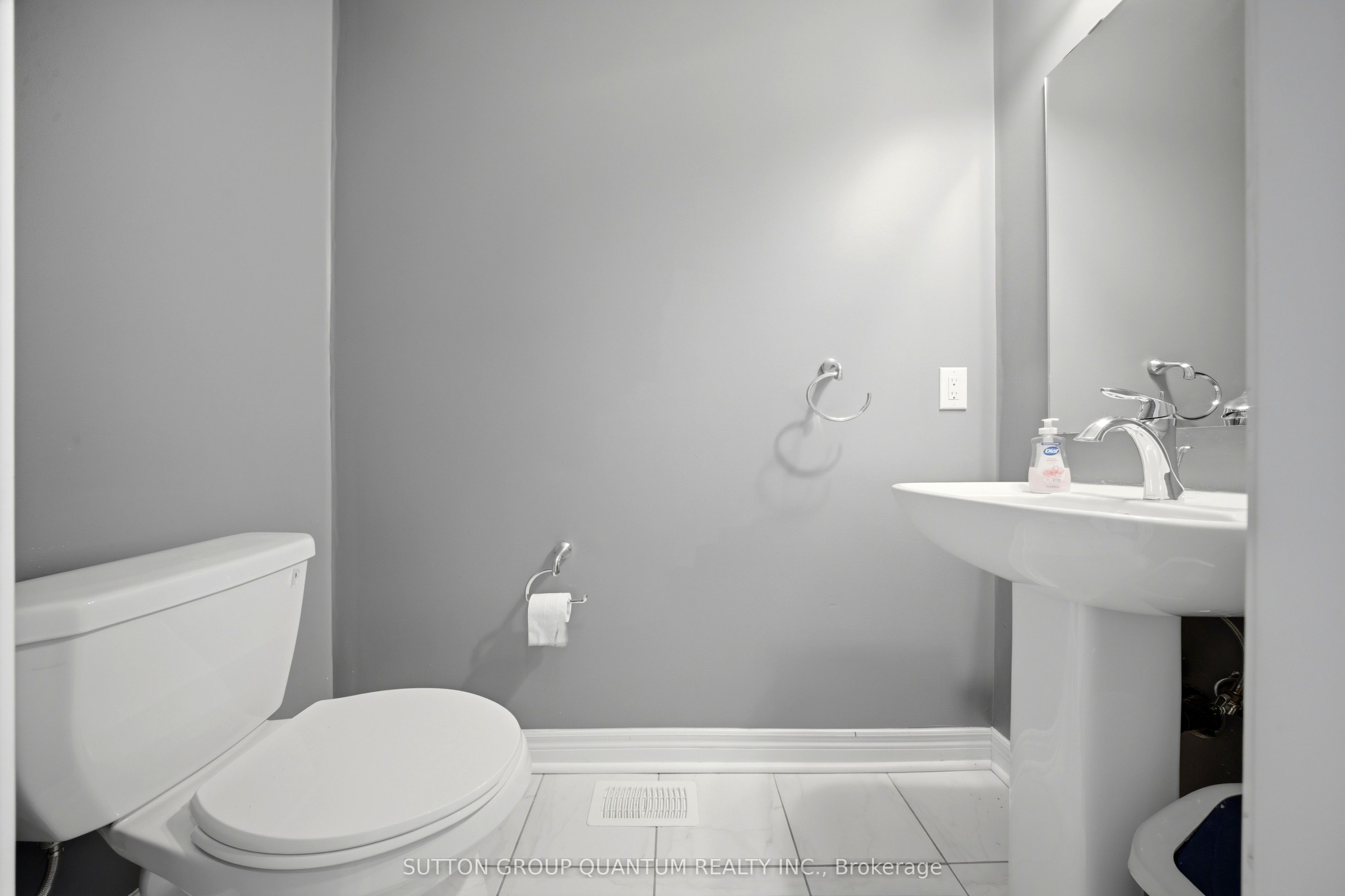 3196 Ernest Appelbe Boulevard Property Photo 18
