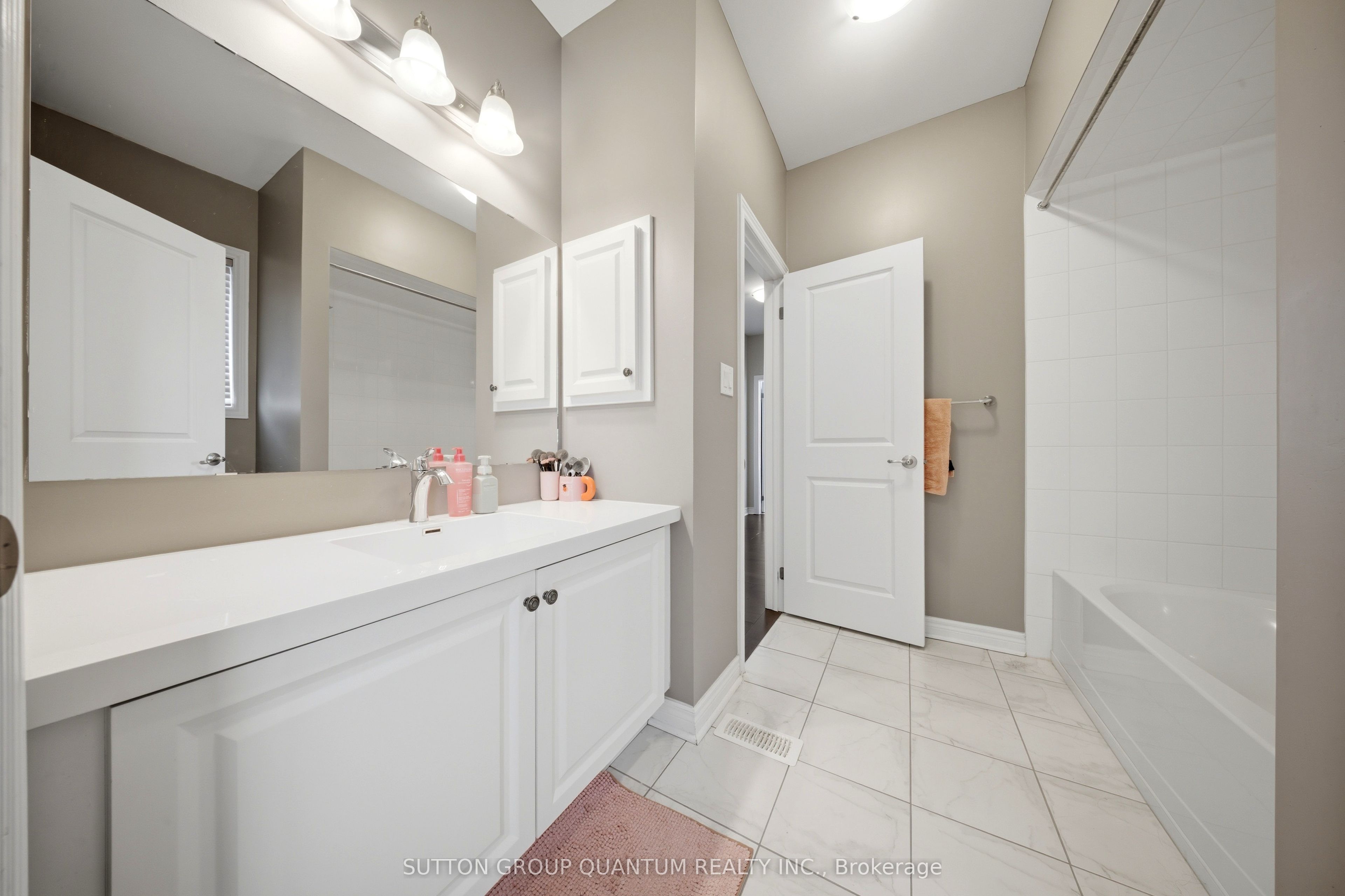 3196 Ernest Appelbe Boulevard Property Photo 26