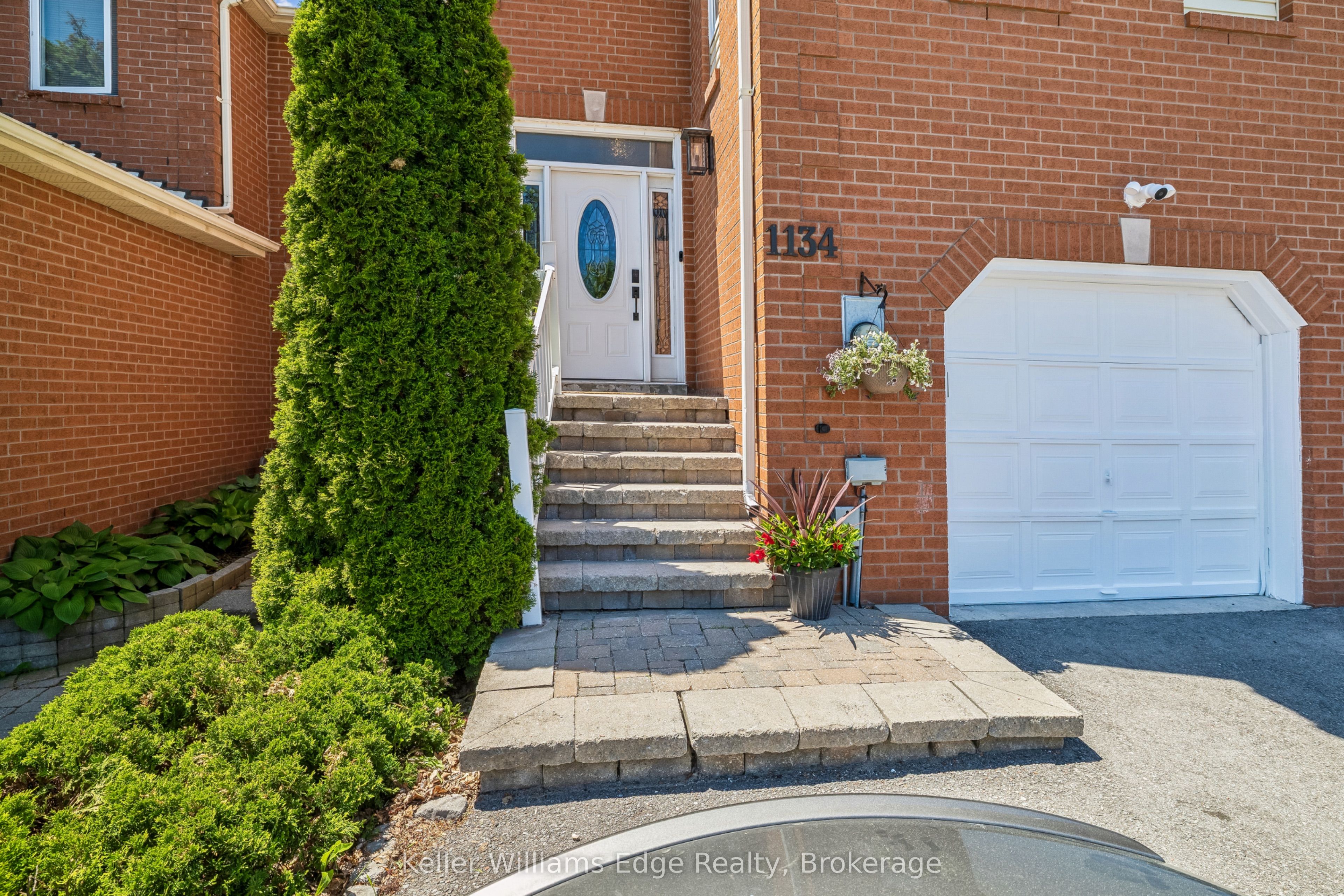 1134 Leewood Drive Property Photo 3