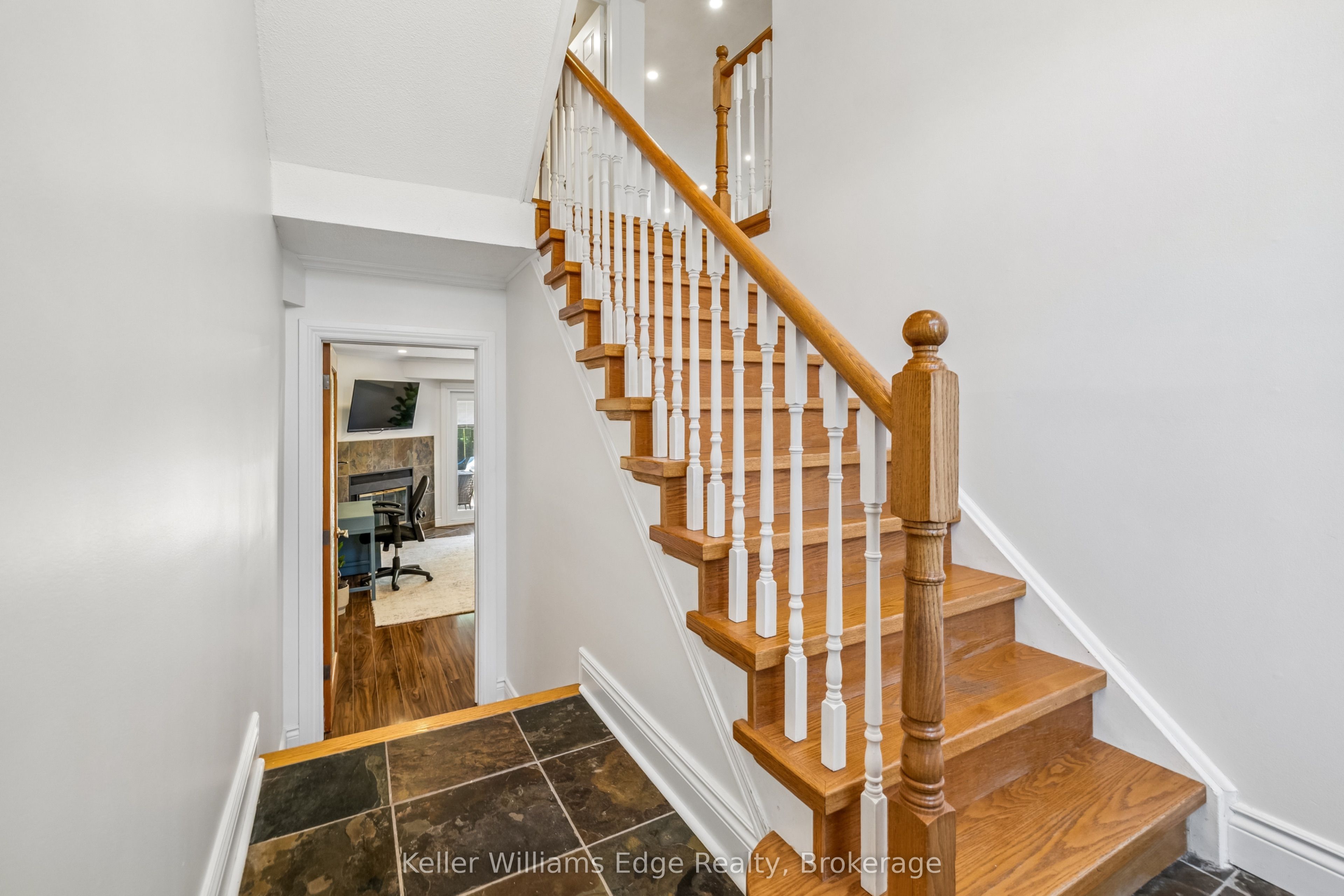 1134 Leewood Drive Property Photo 6