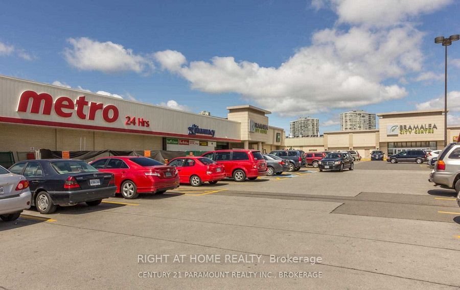 216 Fleetwood Crescent Property Photo 41