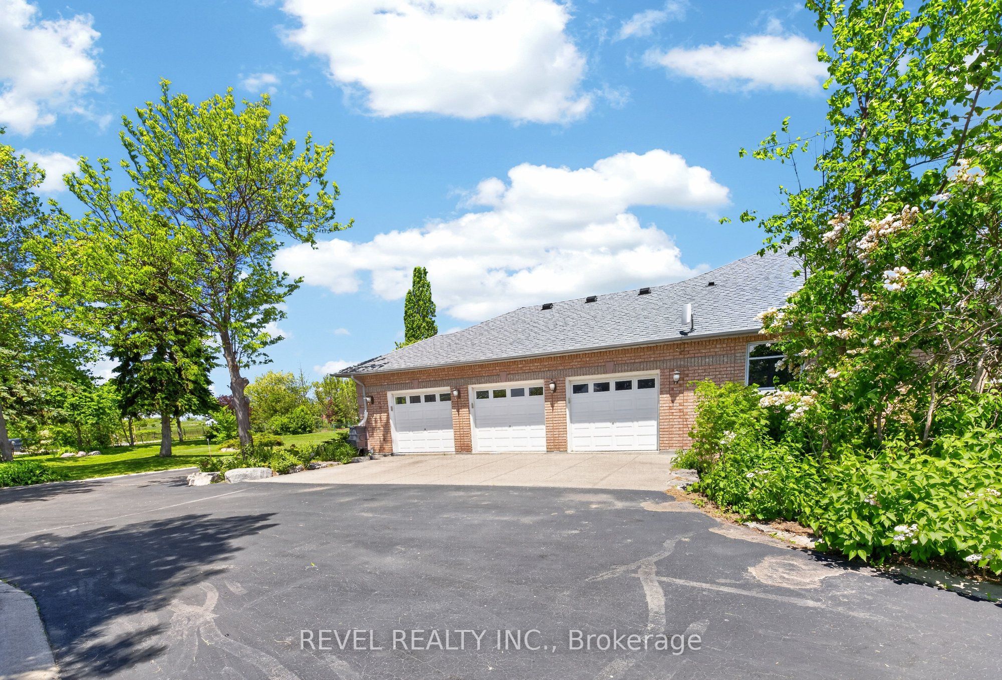 2738 Lower Base Line Property Photo 10