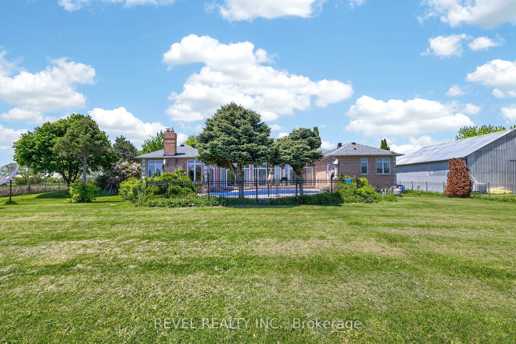 2738 Lower Base Line Property Photo 50