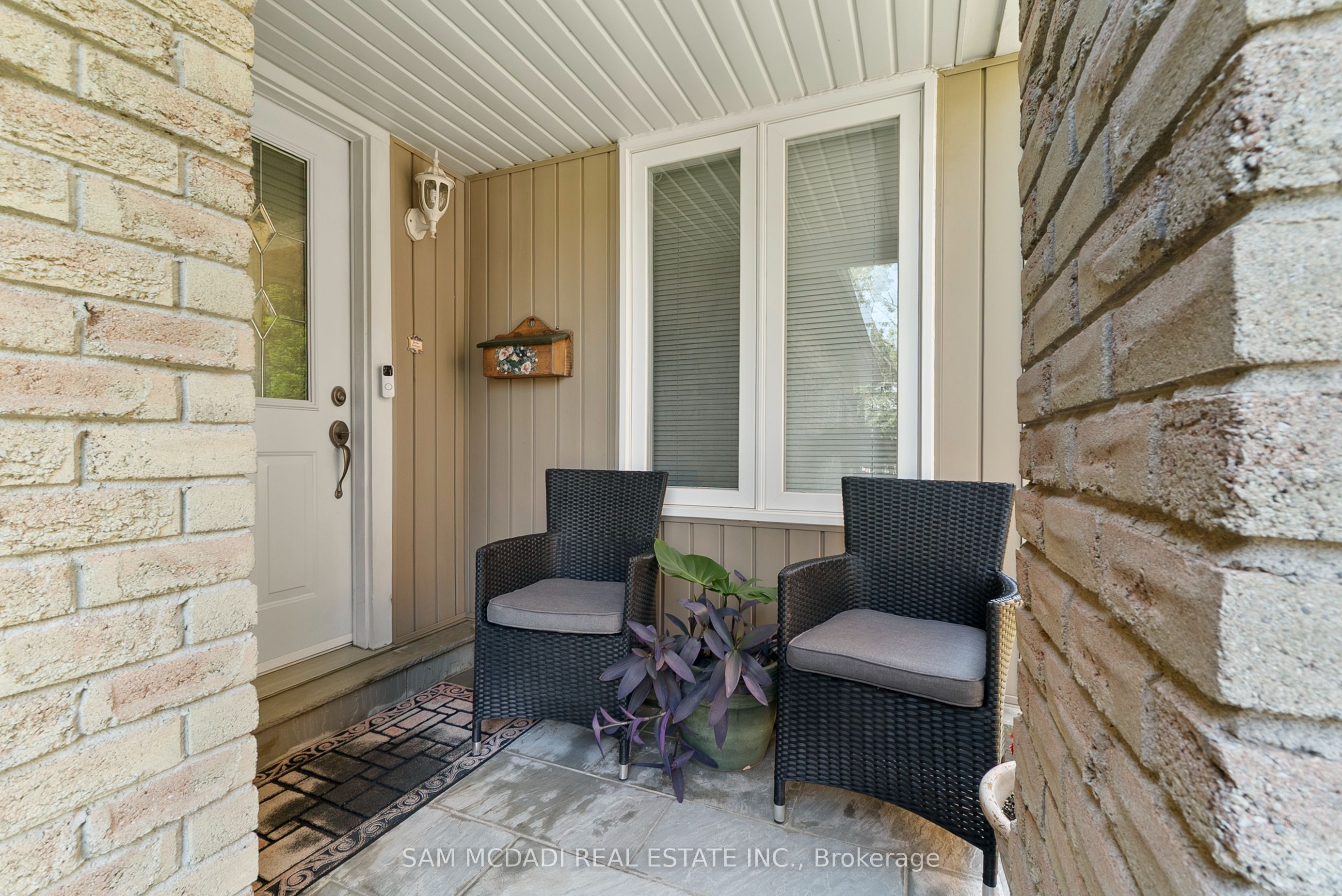 4260 Shelby Crescent Property Photo 5