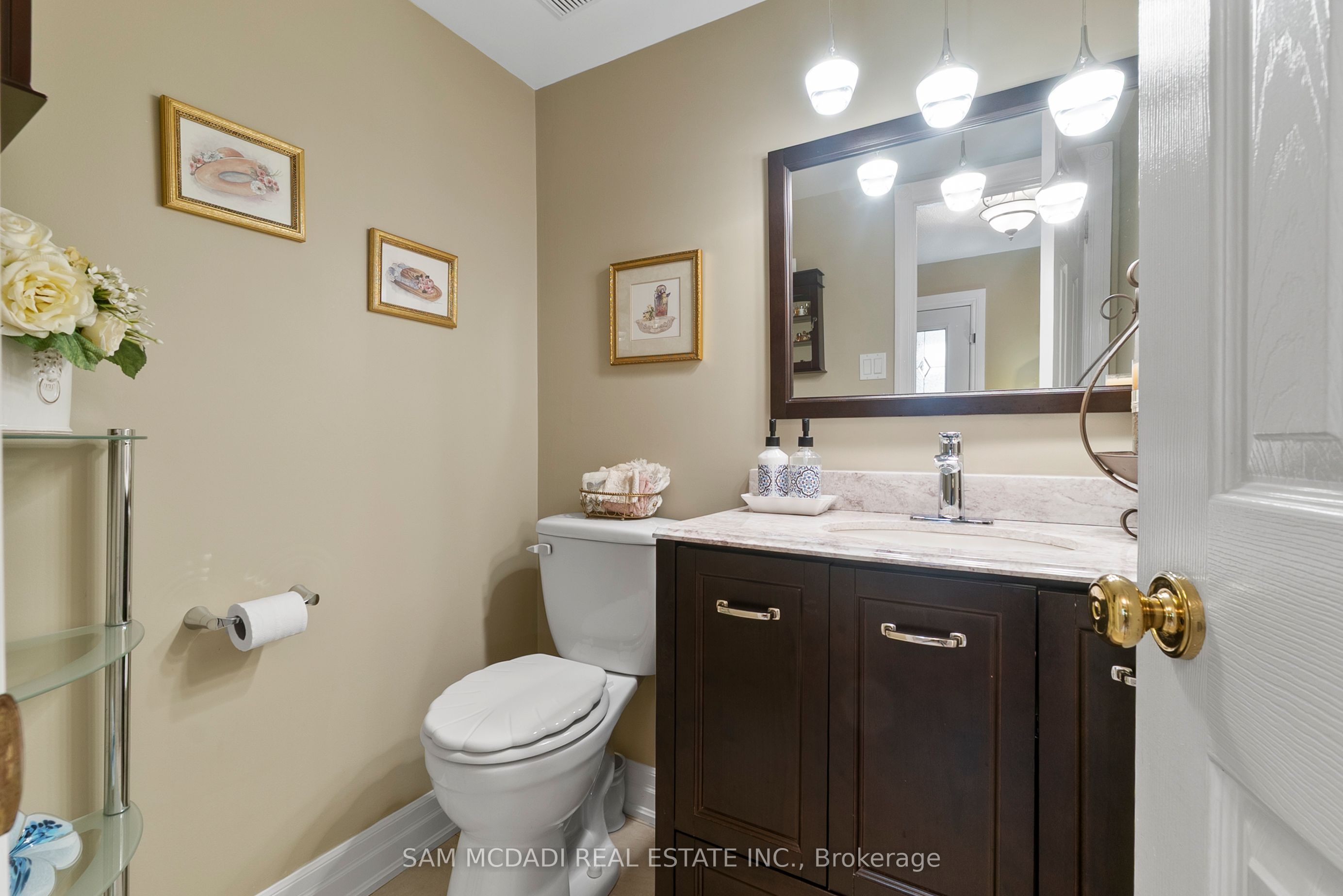 4260 Shelby Crescent Property Photo 8