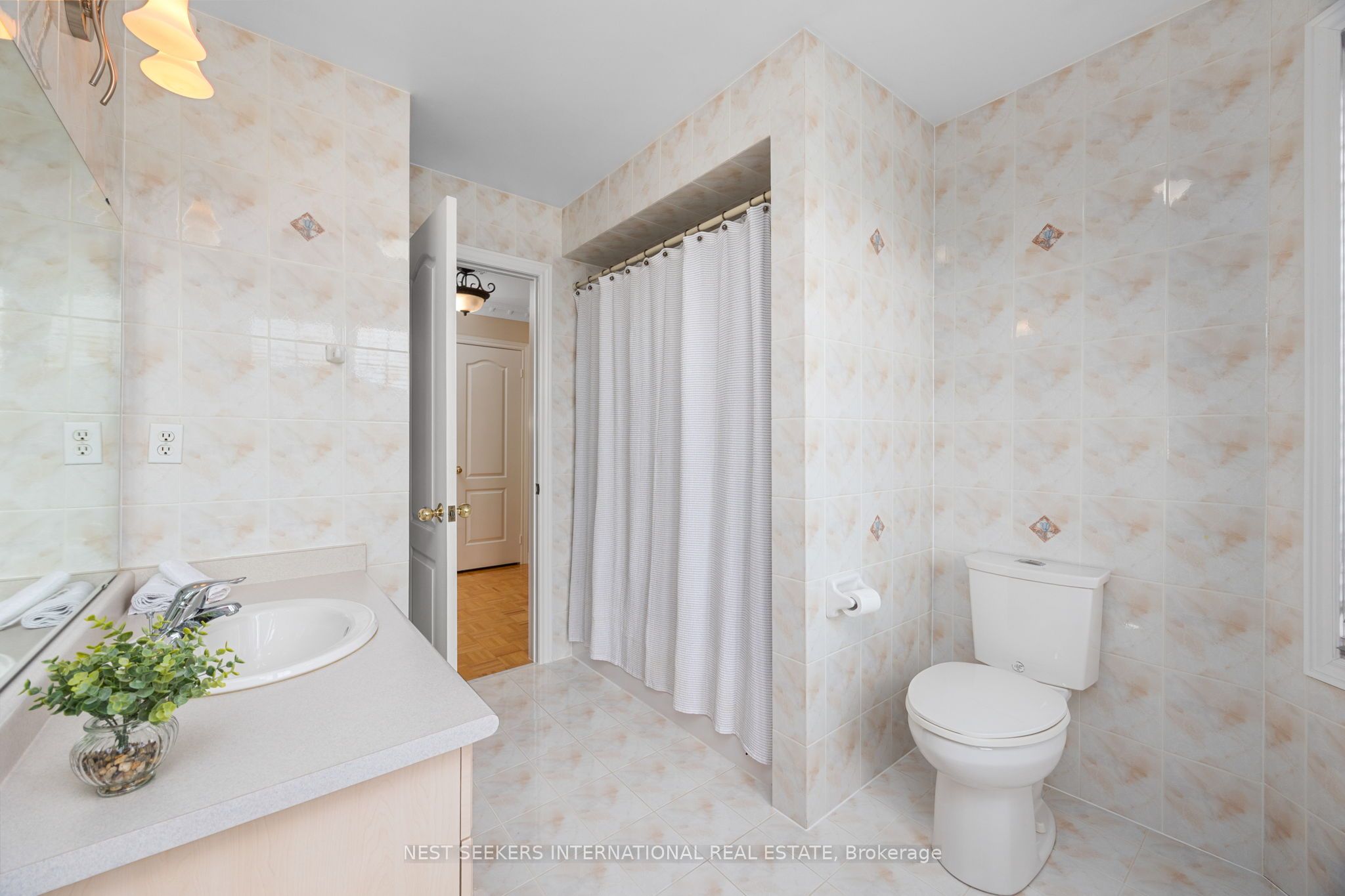 422 Fernforest Drive Property Photo 26