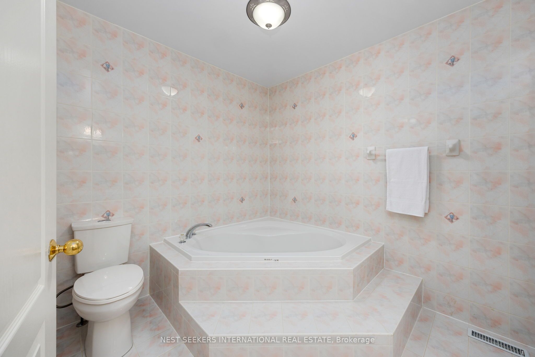 422 Fernforest Drive Property Photo 31