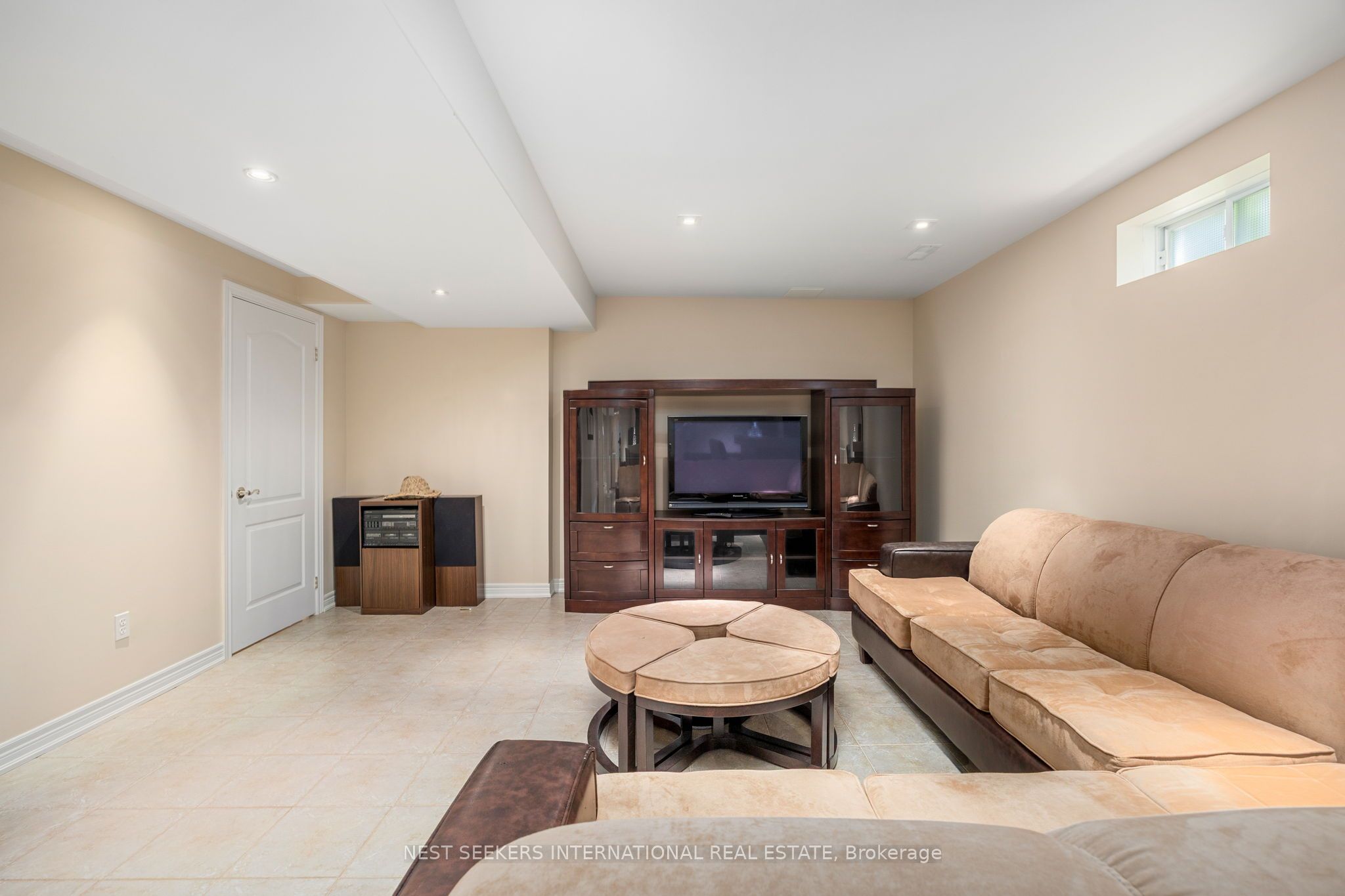 422 Fernforest Drive Property Photo 34
