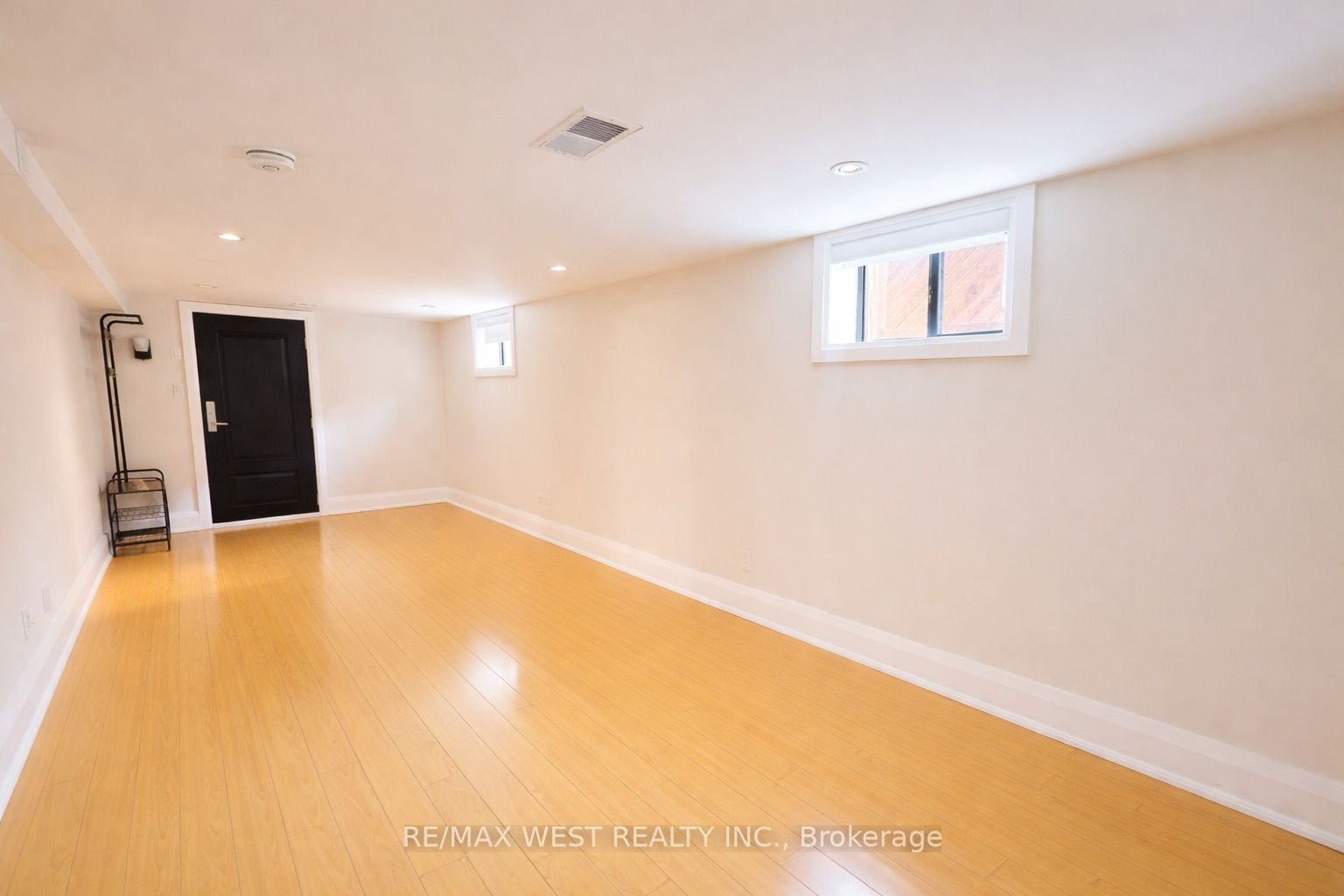 32 Harrow Drive Lower Level Property Photo 3