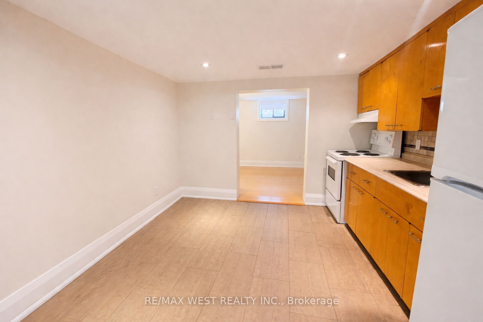 32 Harrow Drive Lower Level Property Photo 7