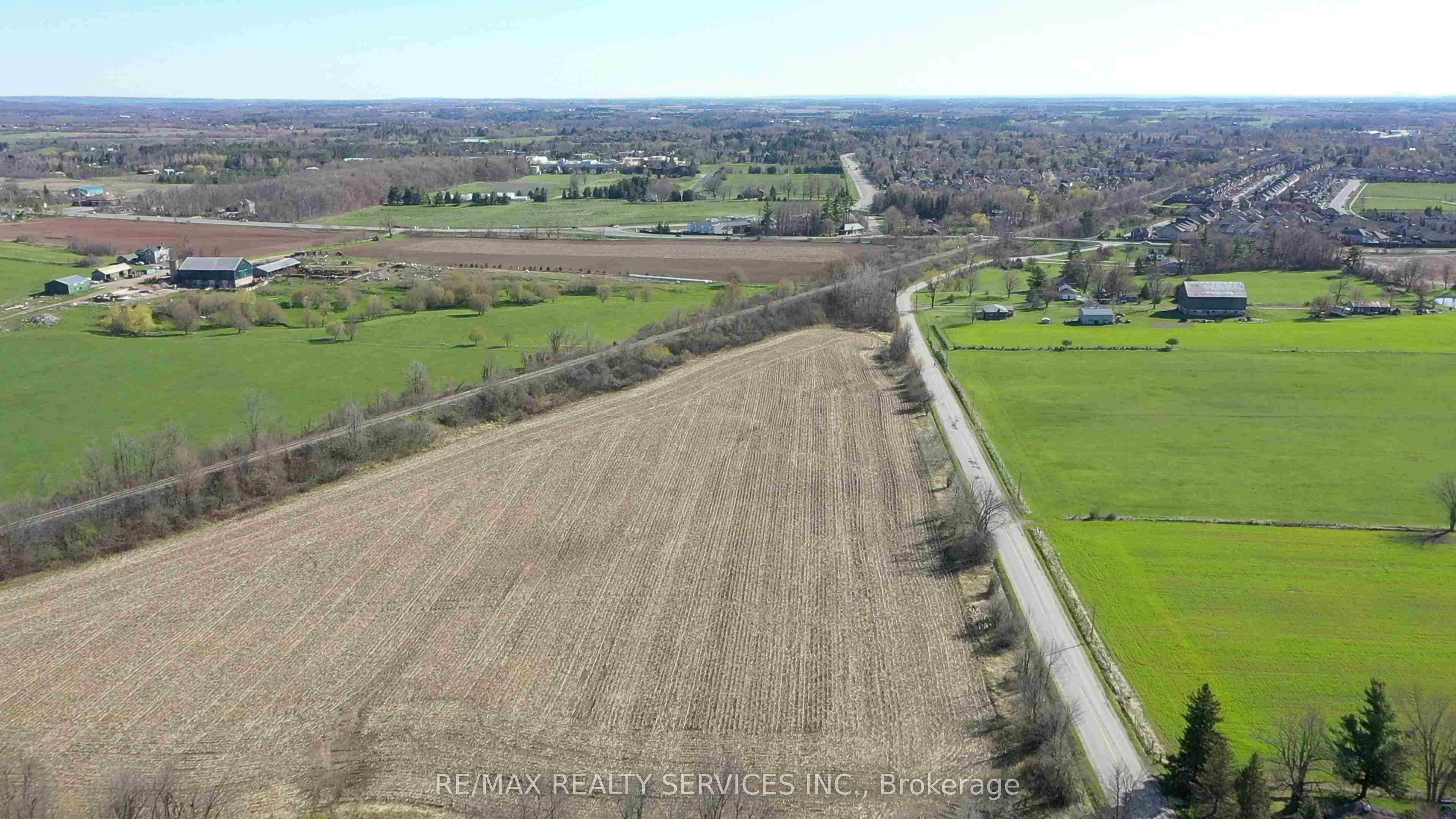 20 Side Road Property Photo 2