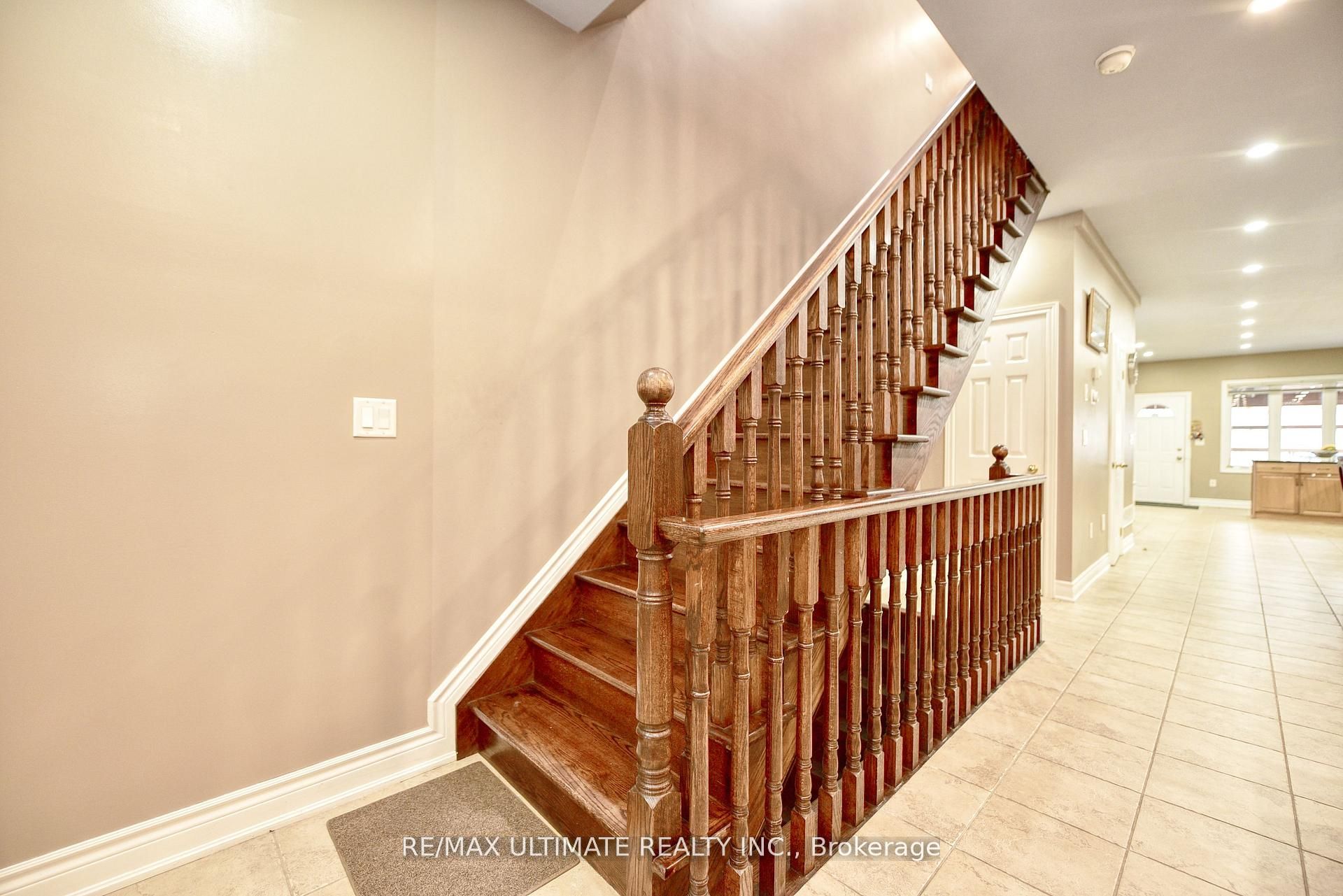 227 Earlscourt Avenue Property Photo 13