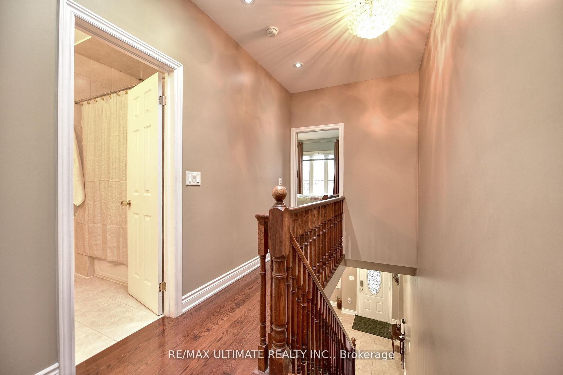 227 Earlscourt Avenue Property Photo 18