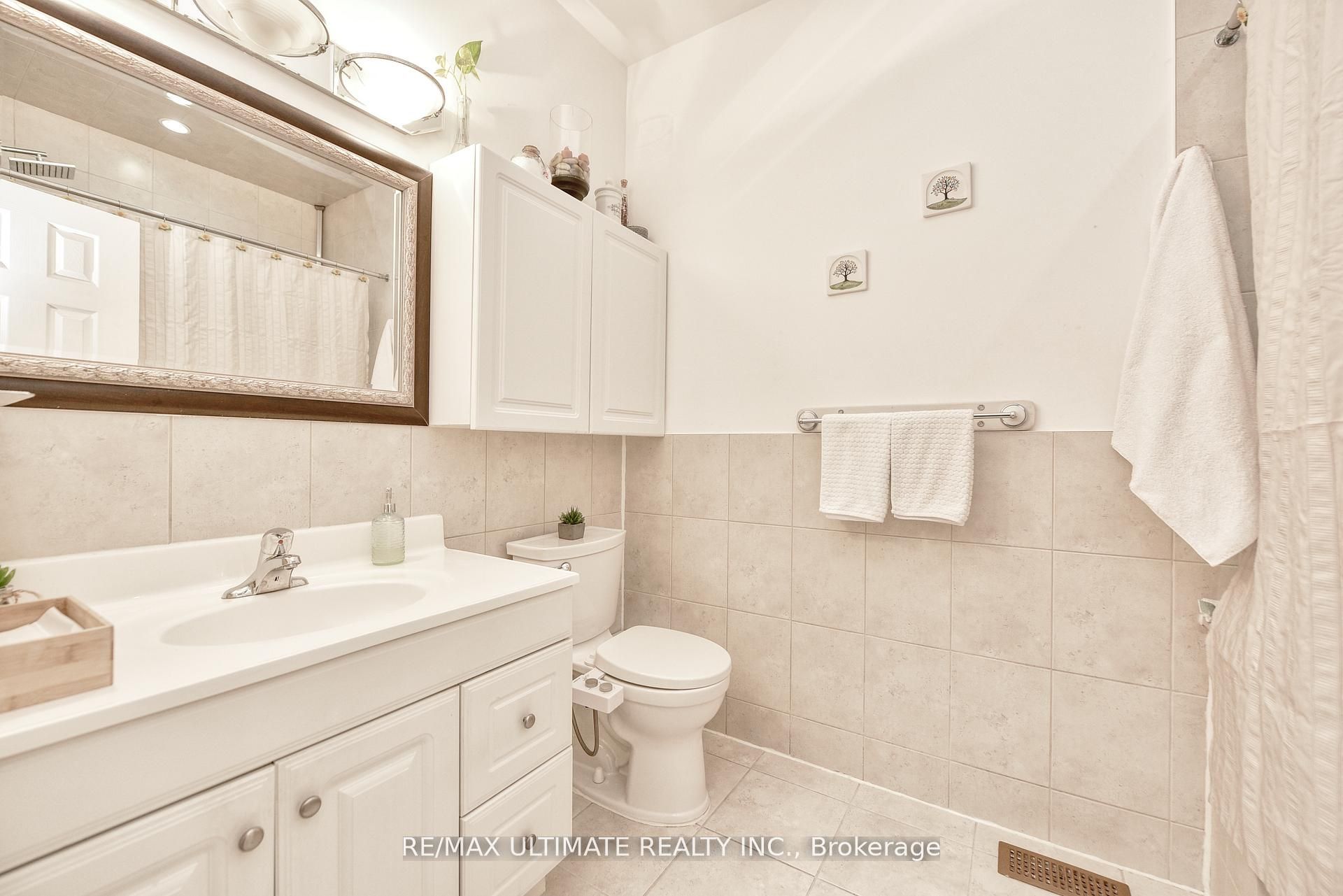 227 Earlscourt Avenue Property Photo 19