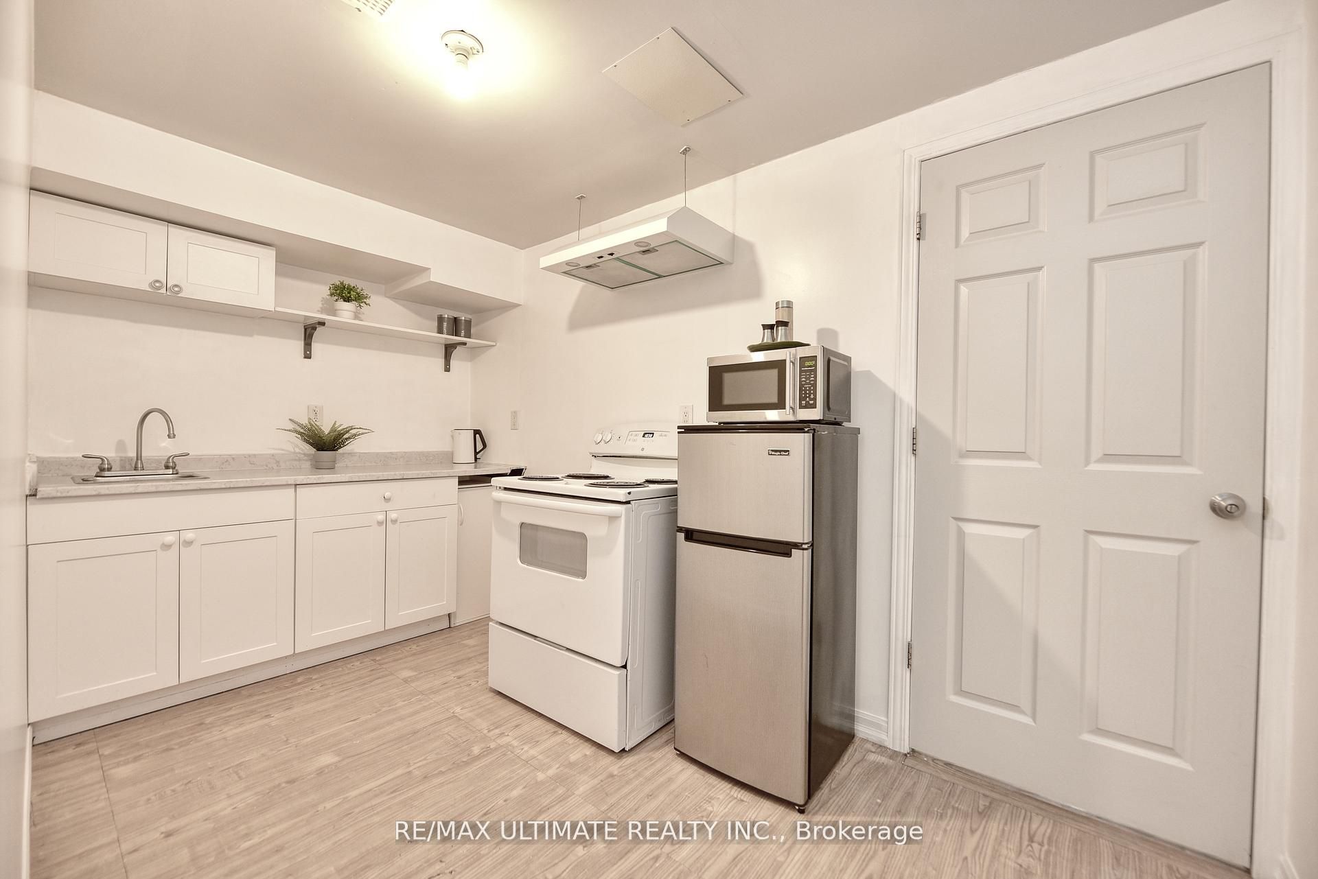 227 Earlscourt Avenue Property Photo 25
