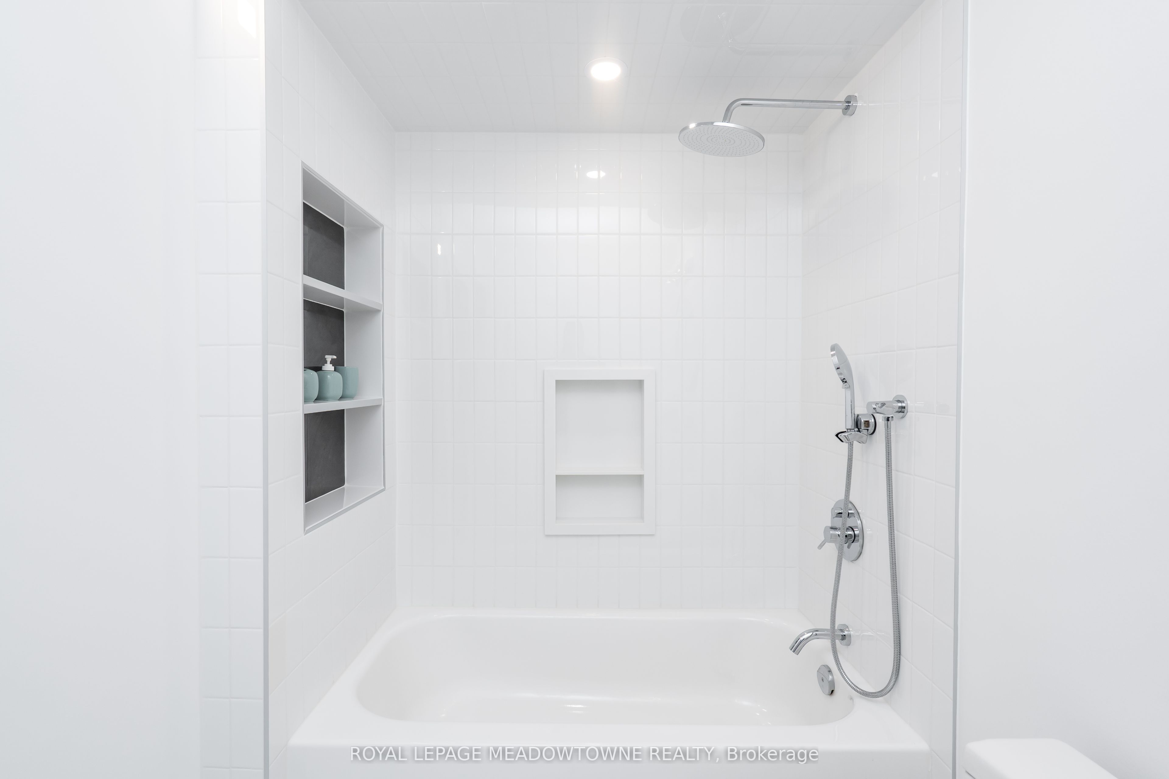 26 Emperor Drive Property Photo 22