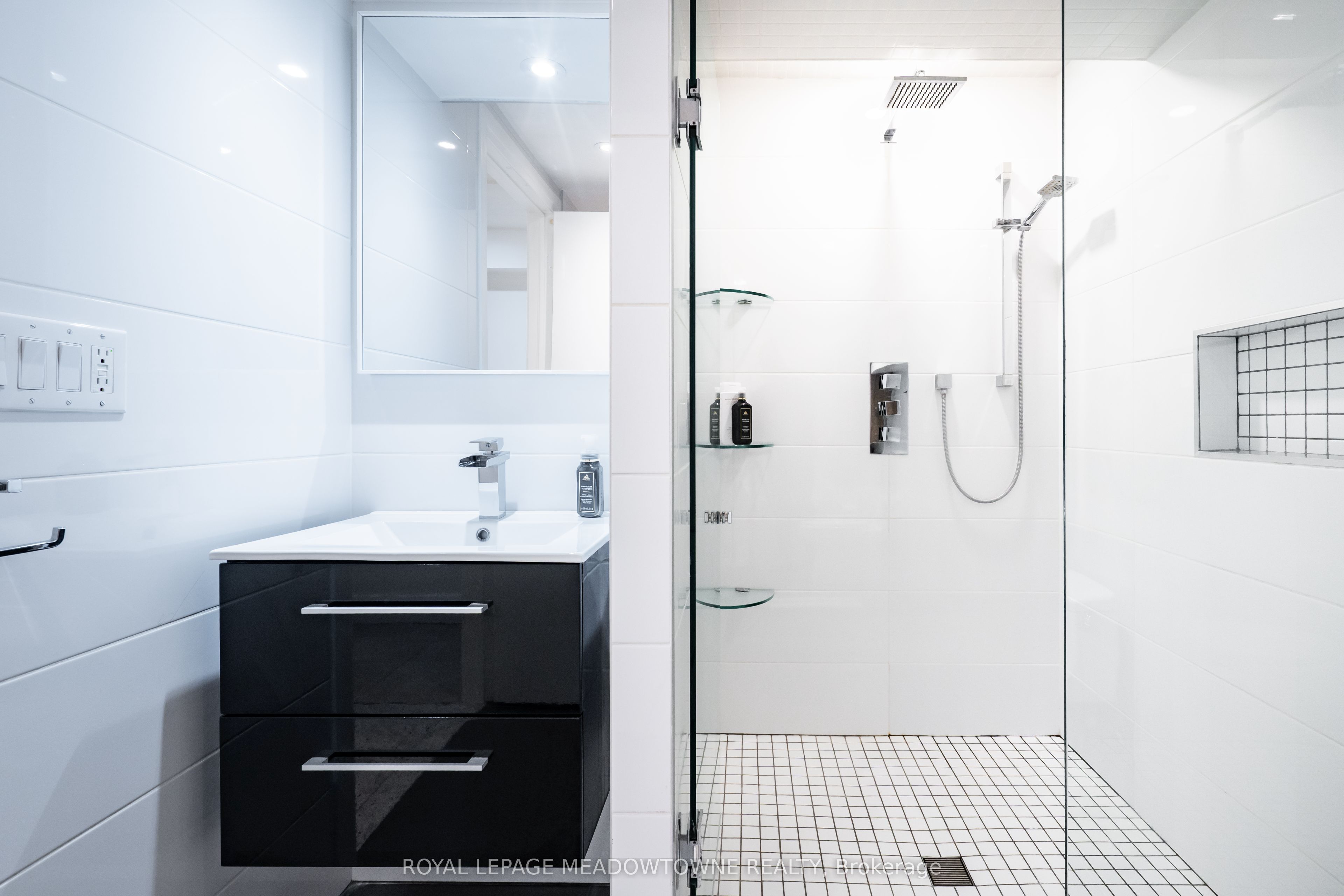 26 Emperor Drive Property Photo 33