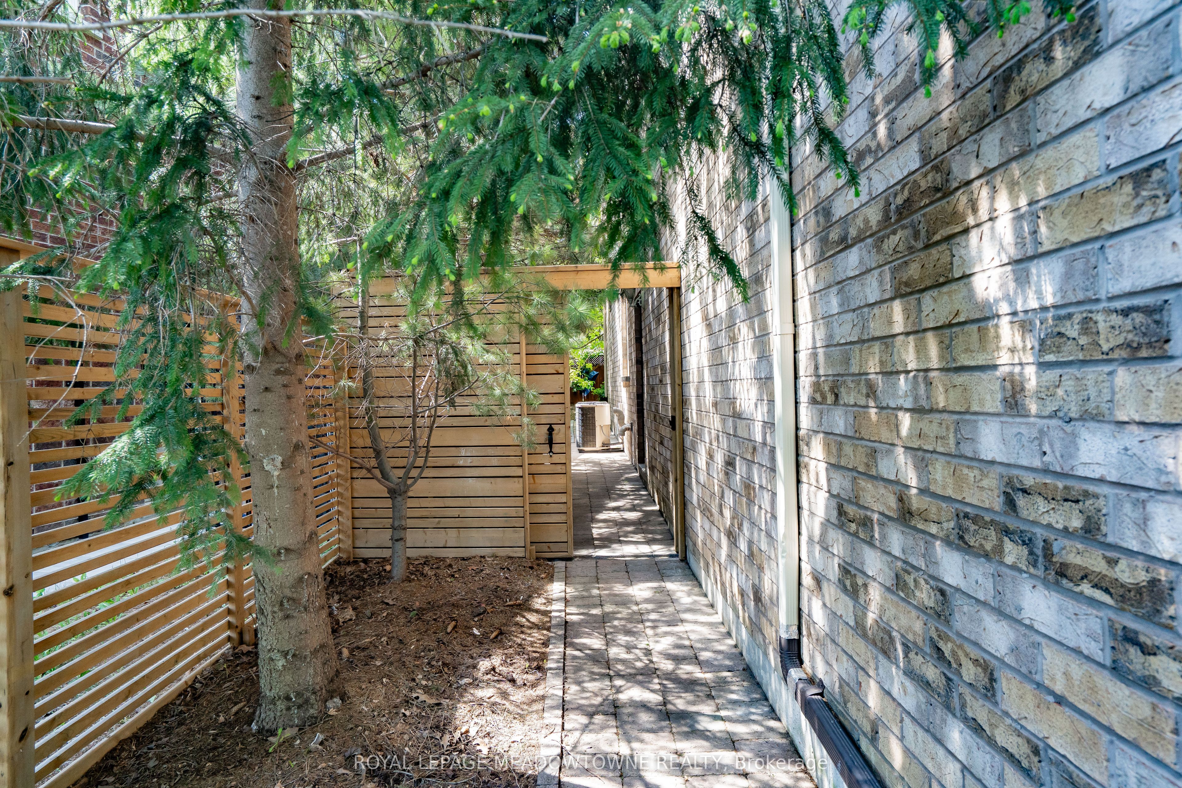 26 Emperor Drive Property Photo 49