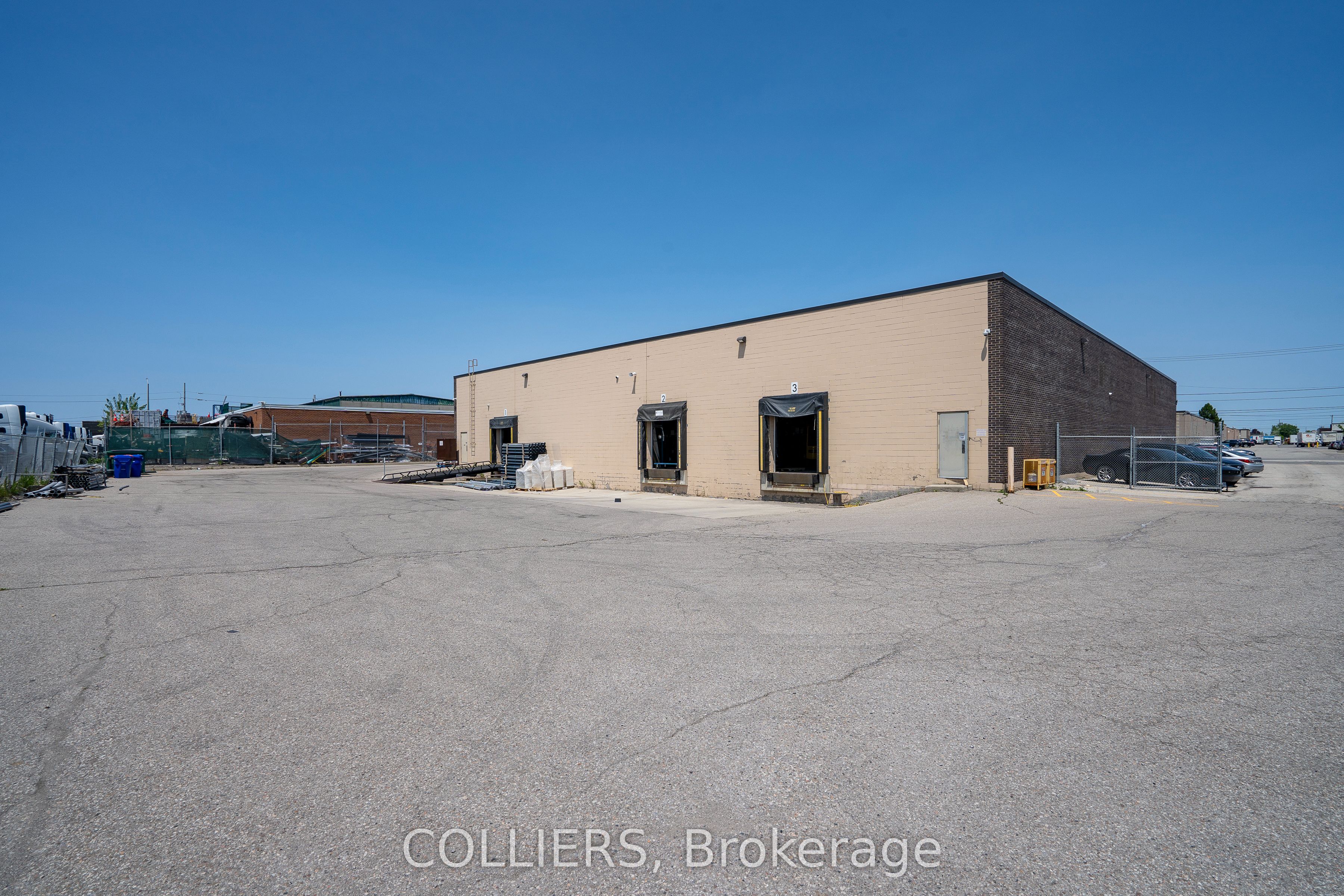 5300 Bradco Boulevard Opt. 2 Property Photo 8