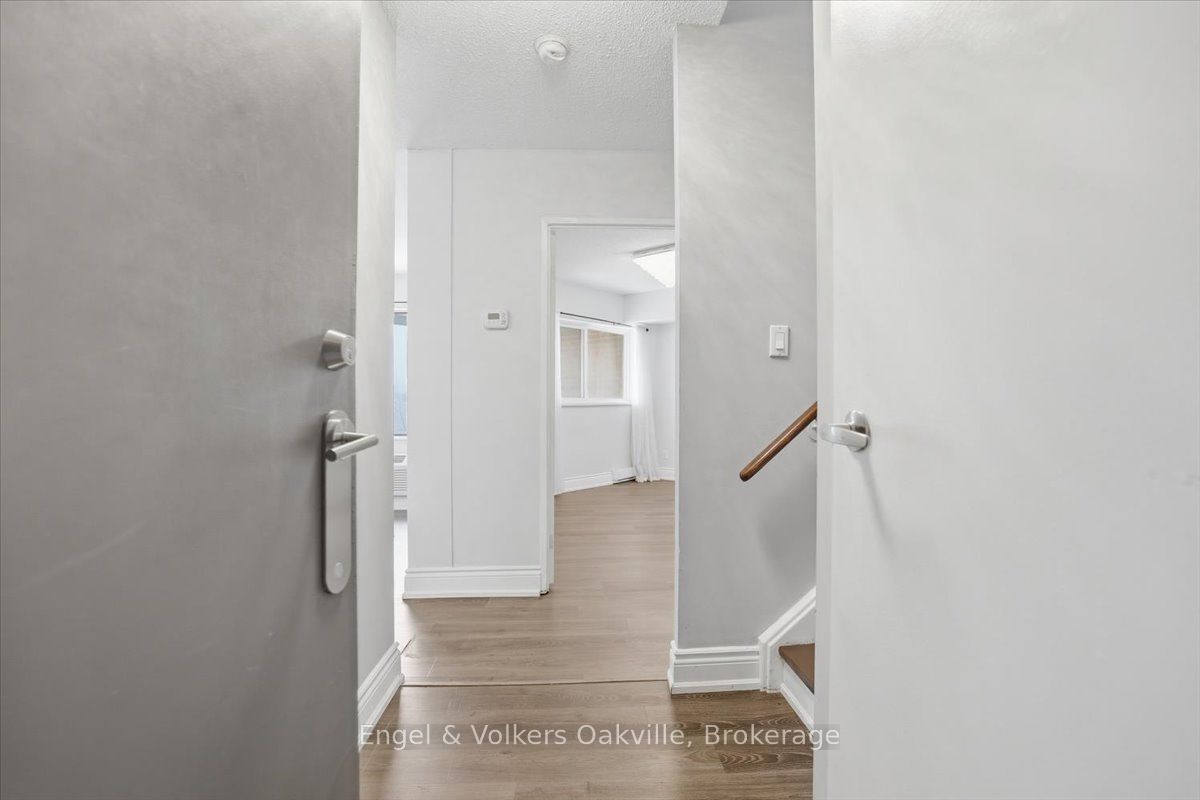 1000 Cedarglen Gate 625 Property Photo 3