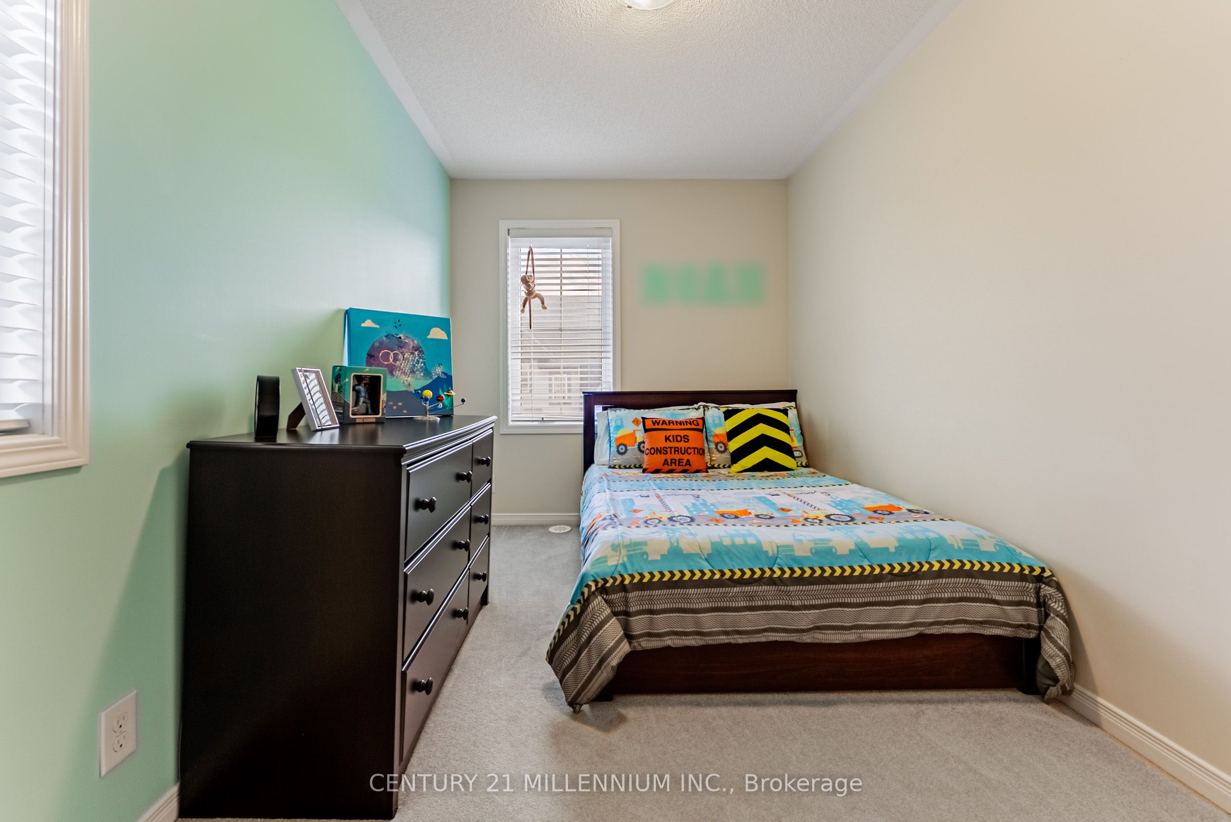 111 Cedar Lake Crescent Property Photo 26