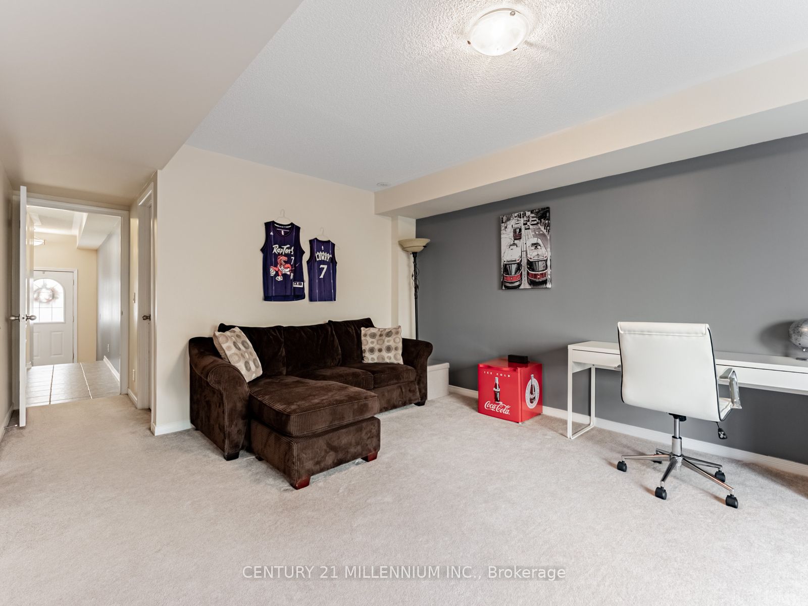 111 Cedar Lake Crescent Property Photo 28