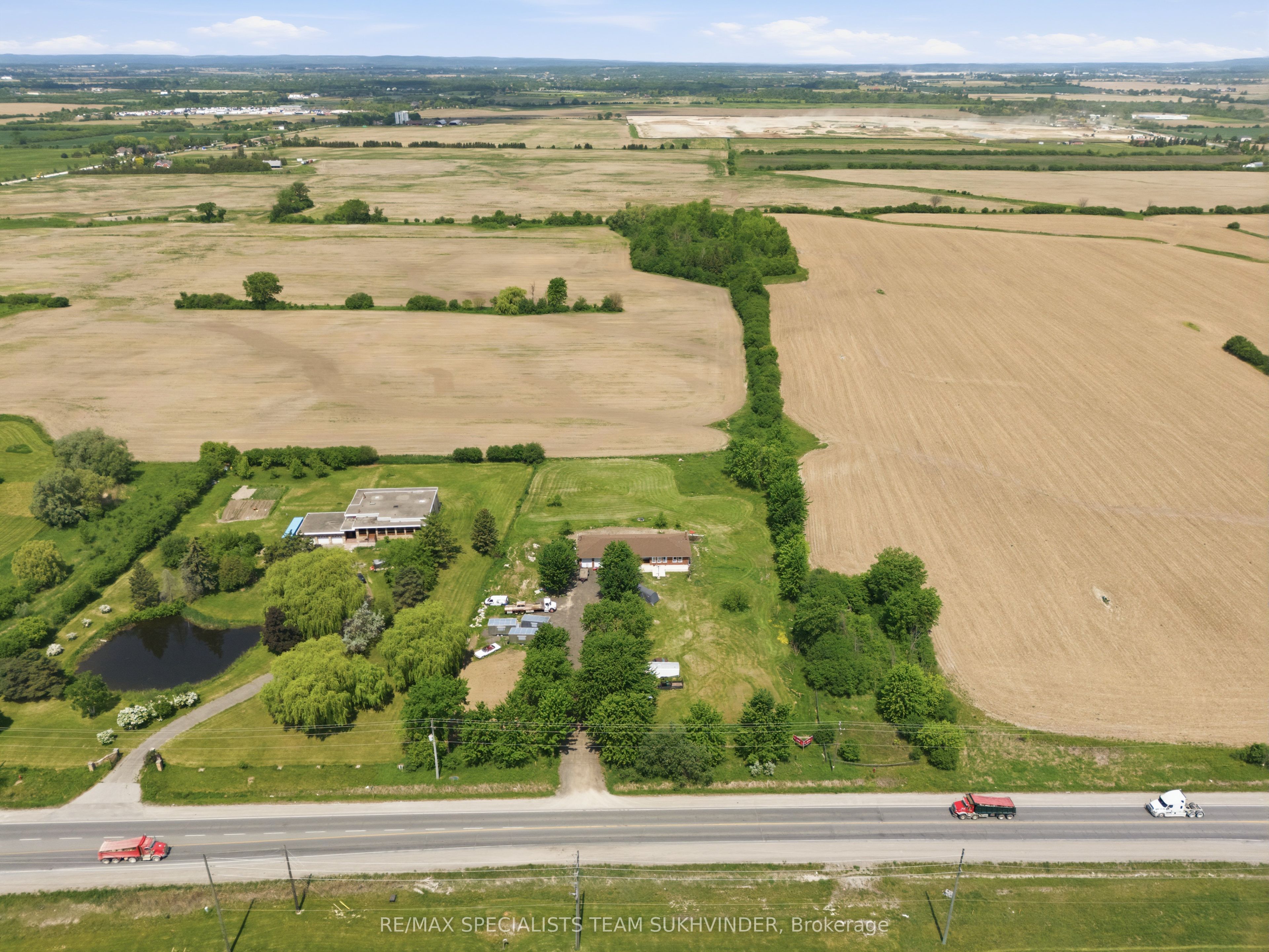 7236 Mayfield Road Property Photo 3