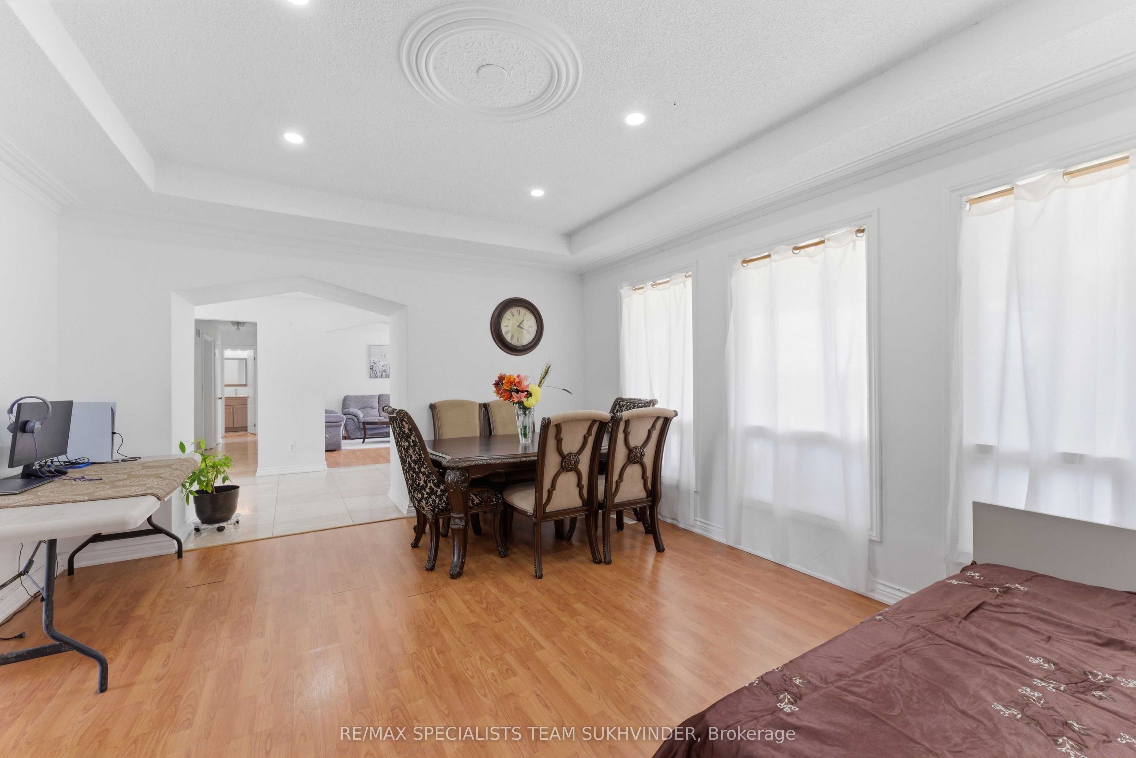 7236 Mayfield Road Property Photo 11