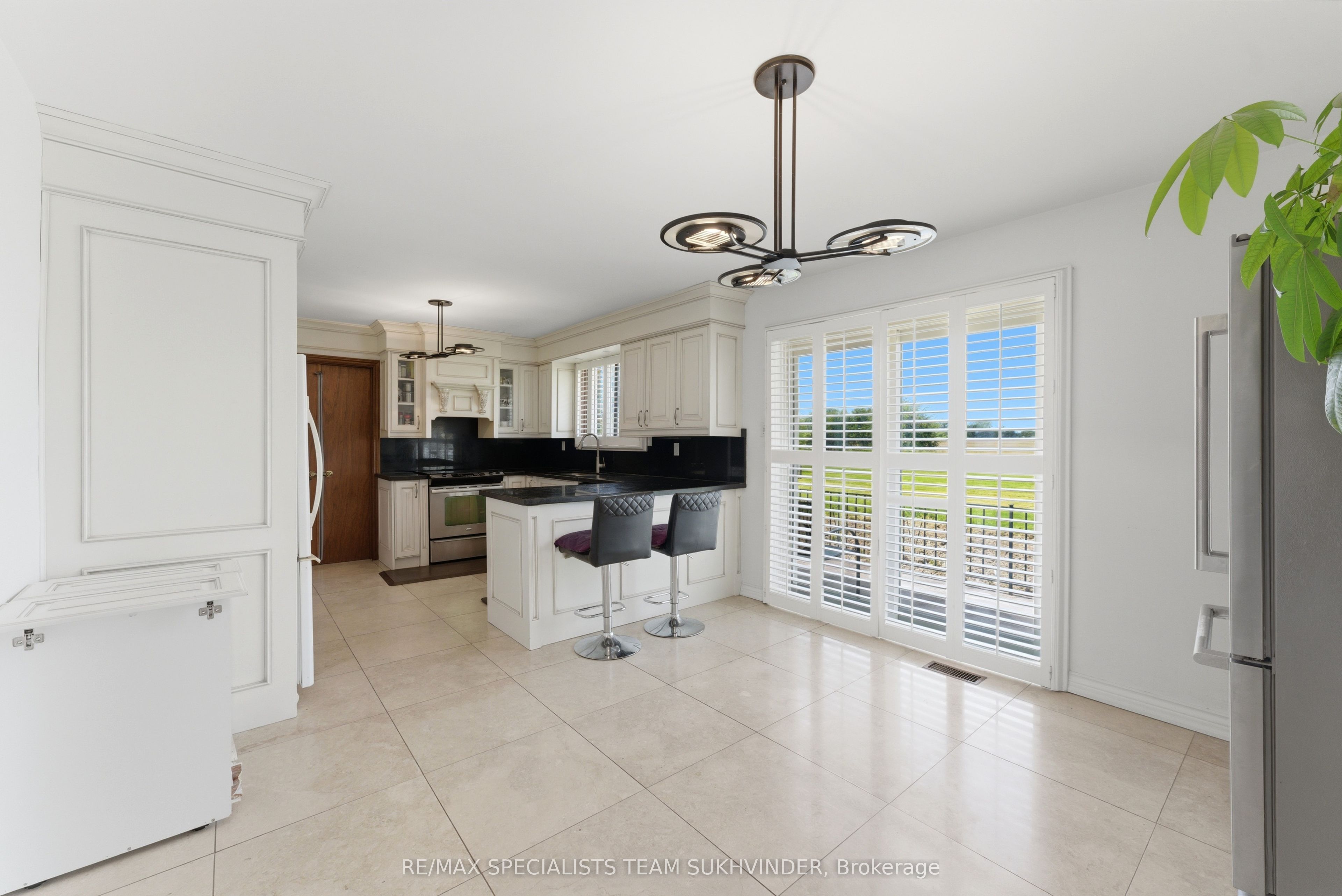 7236 Mayfield Road Property Photo 12