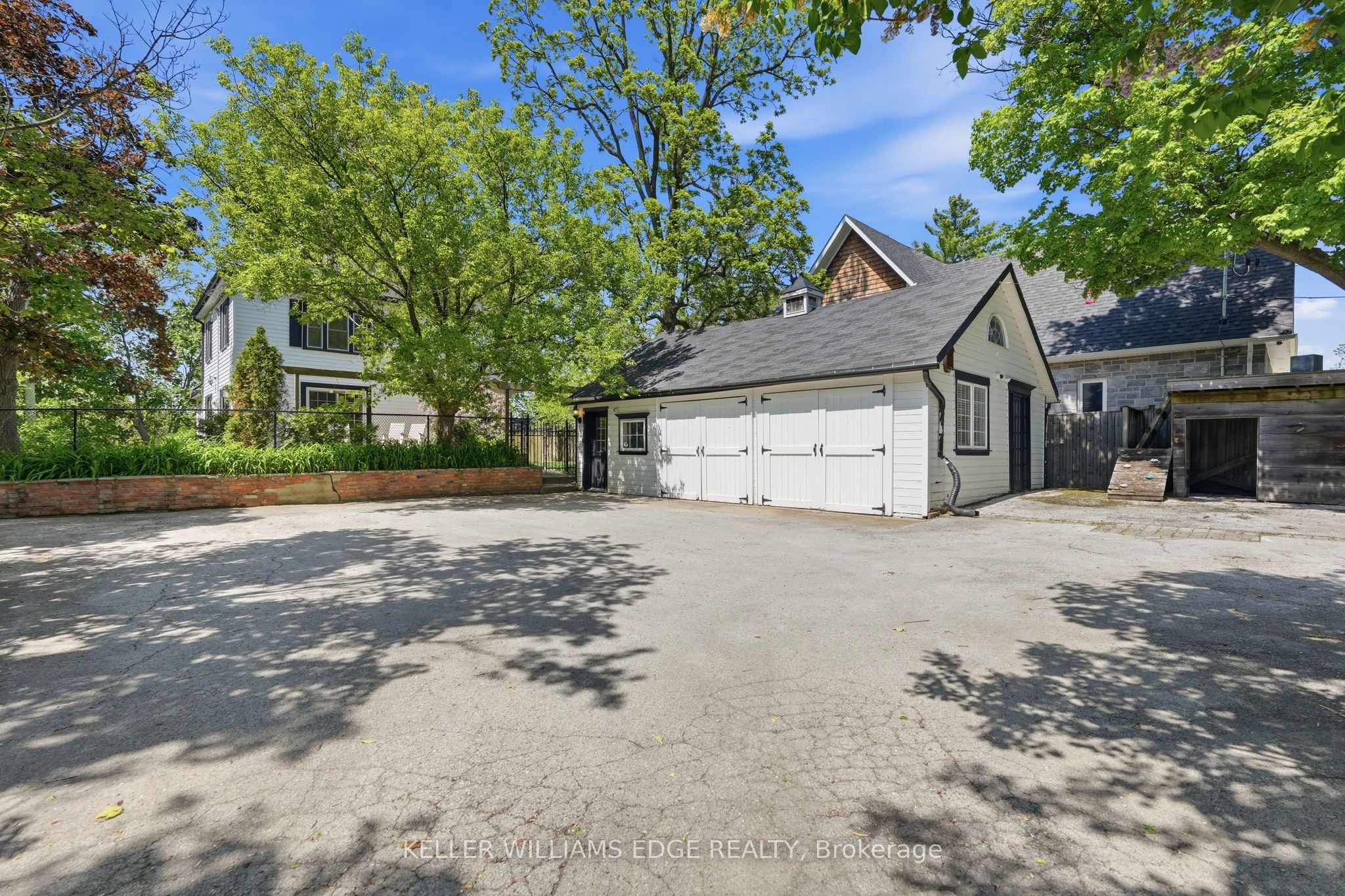 6123 Guelph Line Property Photo 5