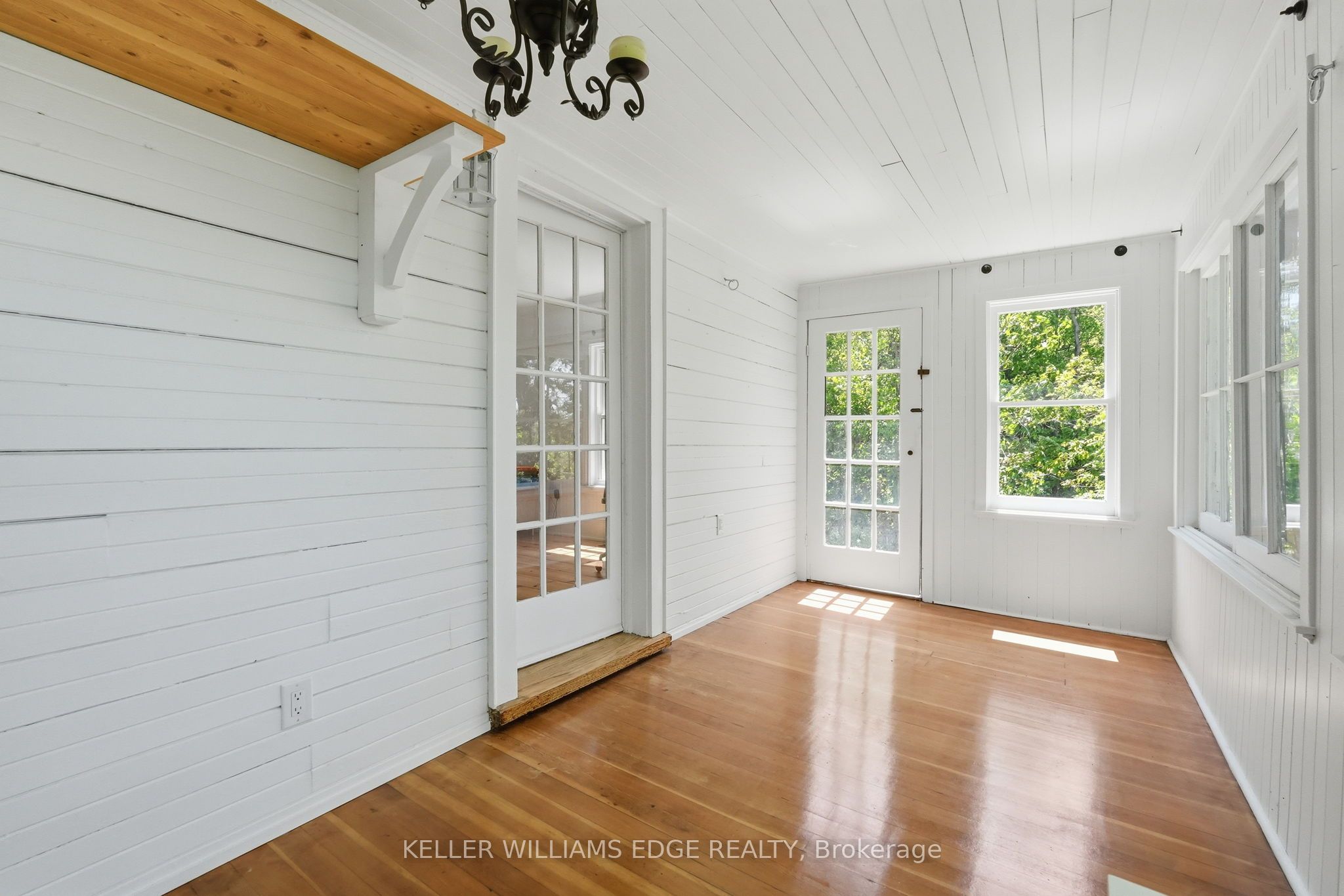 6123 Guelph Line Property Photo 18