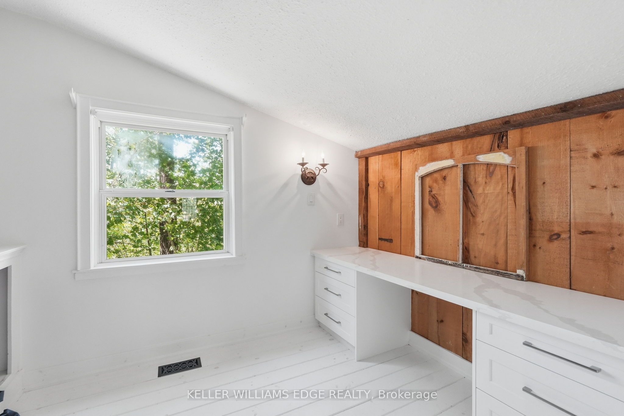 6123 Guelph Line Property Photo 22