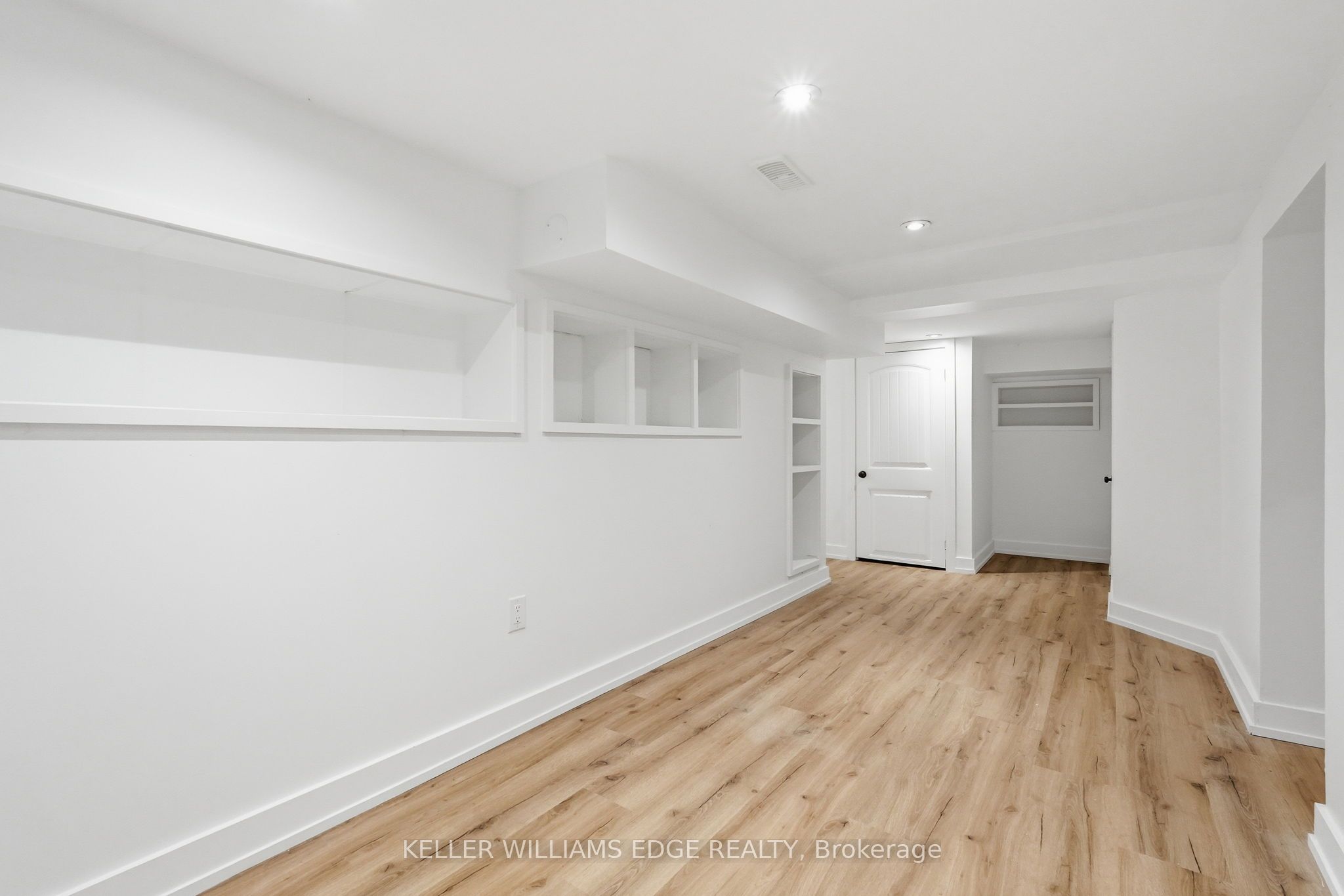 6123 Guelph Line Property Photo 35
