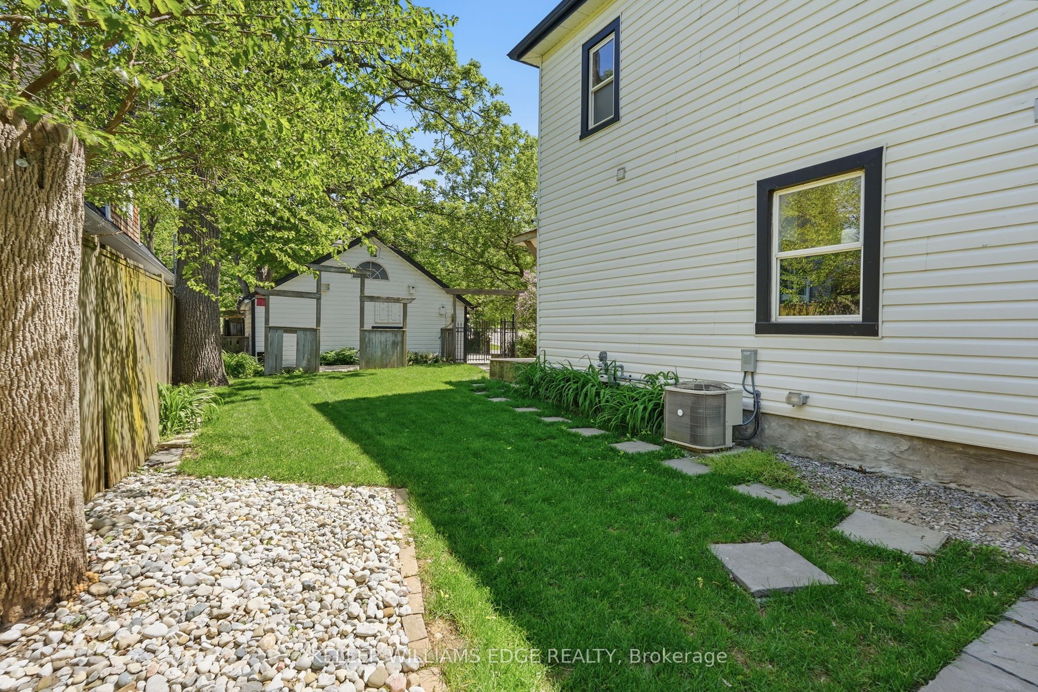 6123 Guelph Line Property Photo 44