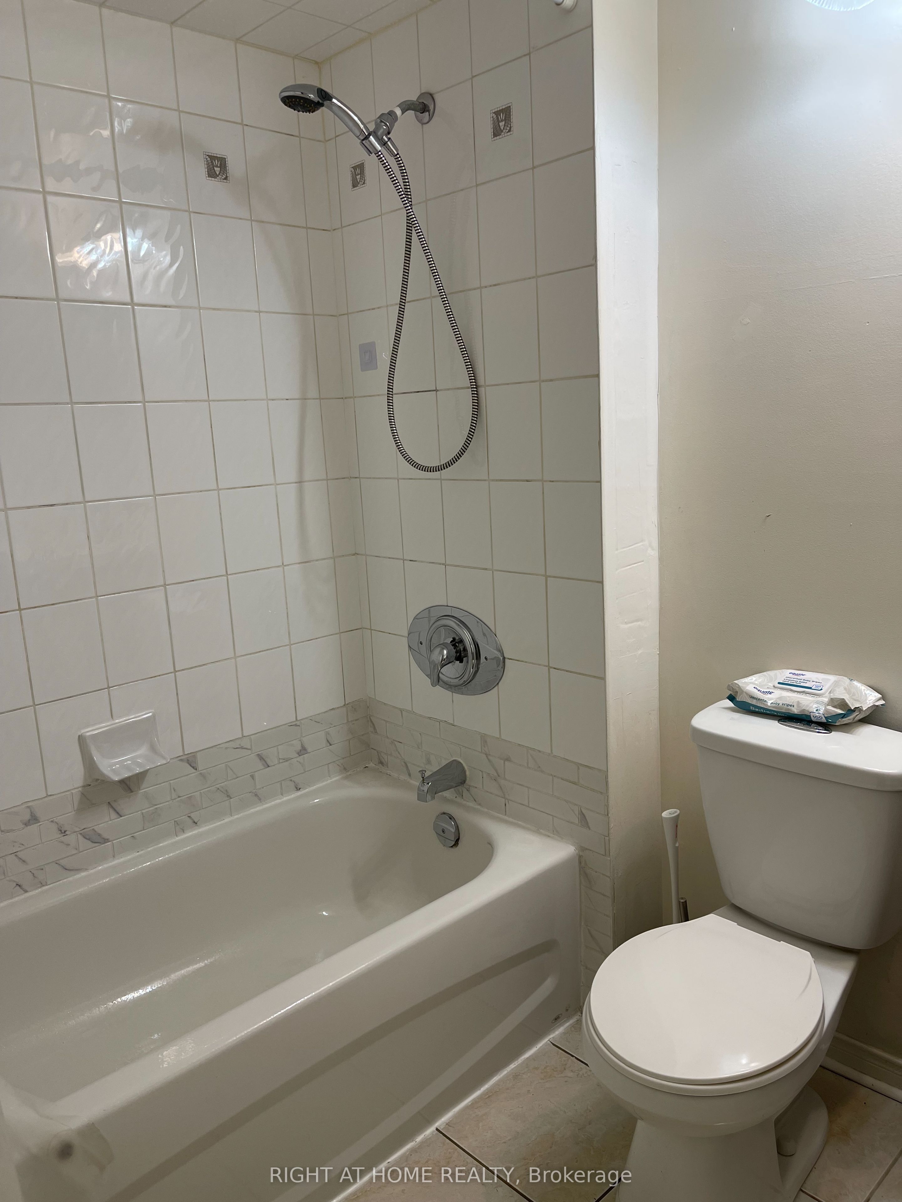 601 Shoreline Drive 122 Property Photo 15