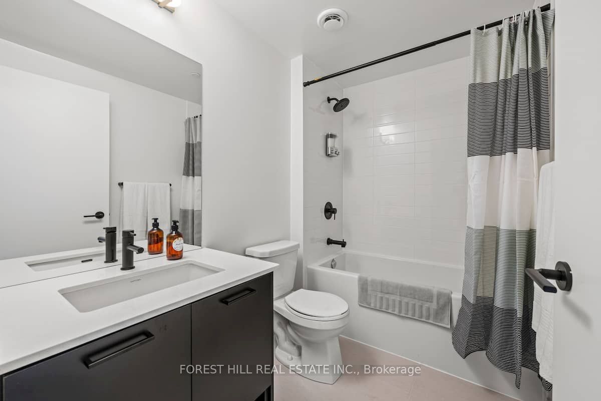 2300 St Clair Avenue W 103 Property Photo 21