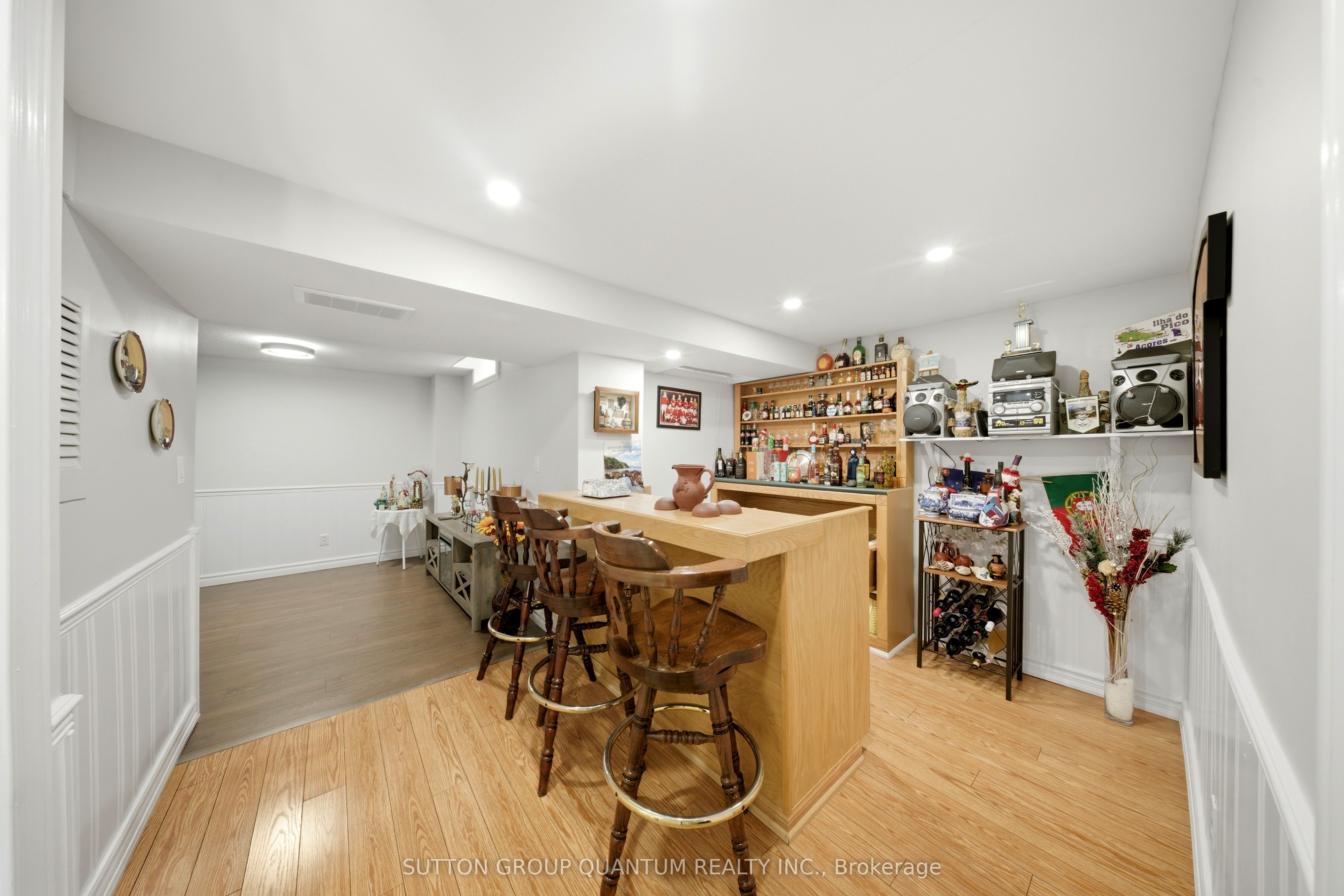 276 Lech Walesa Drive Property Photo 34