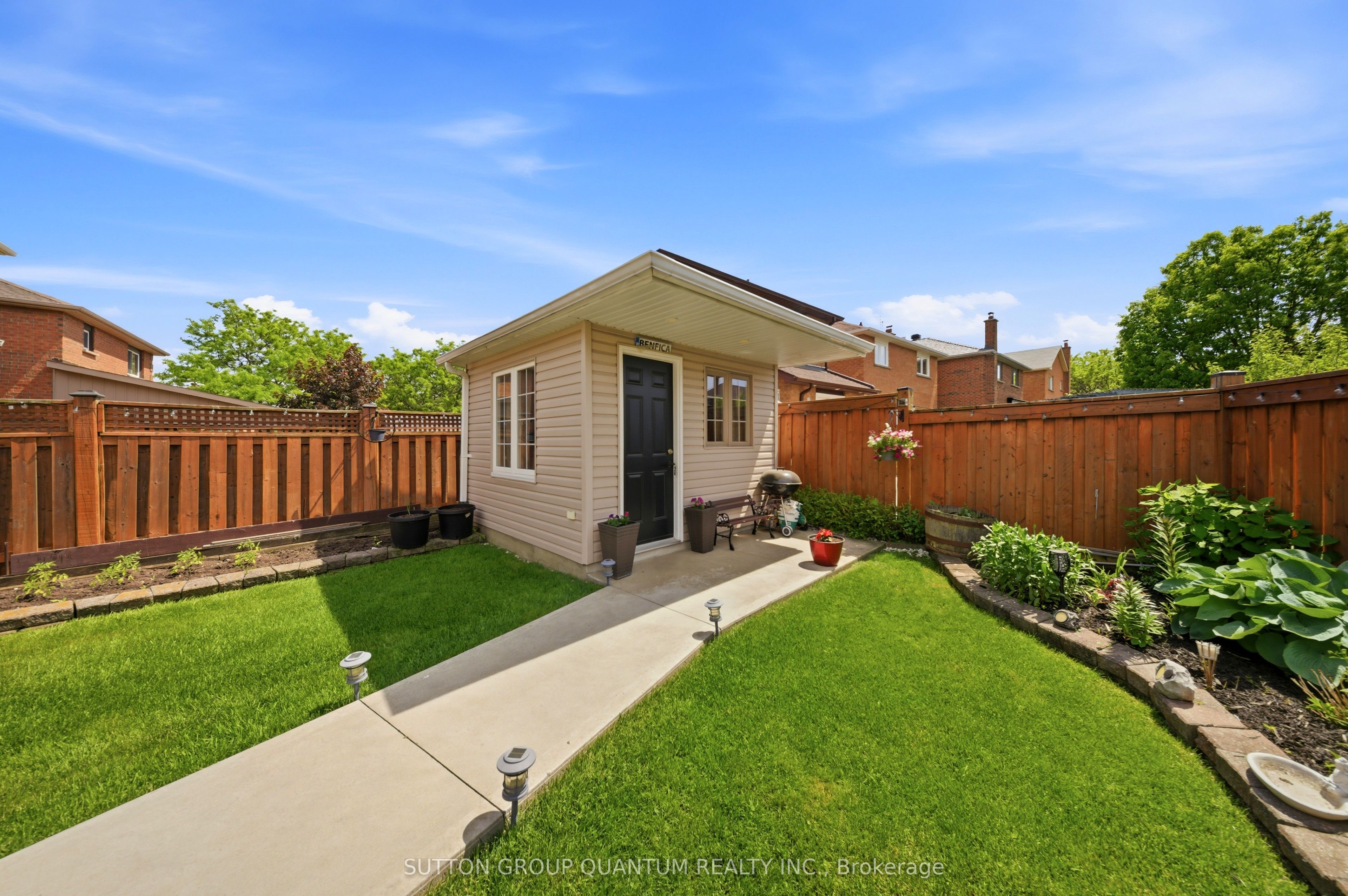 276 Lech Walesa Drive Property Photo 40